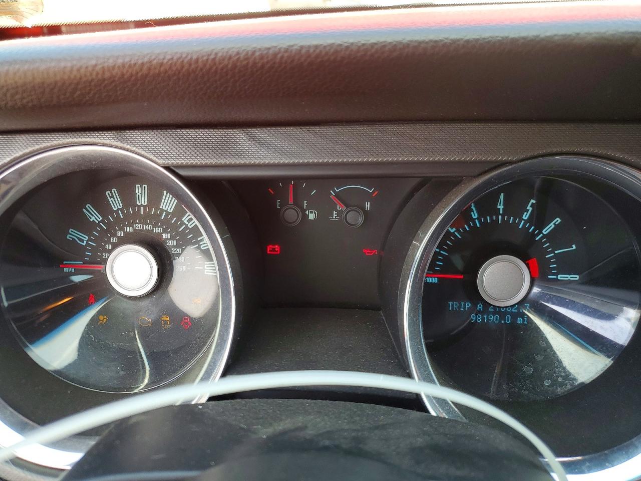 2011 Ford Mustang Red vin: 1ZVBP8AM3B5122410