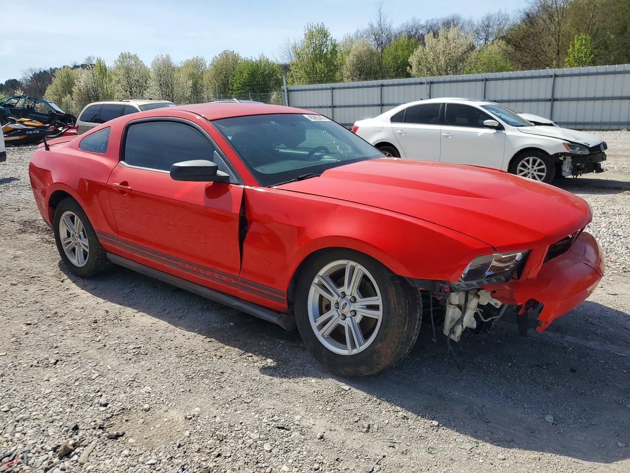 2011 Ford Mustang Red vin: 1ZVBP8AM3B5122410