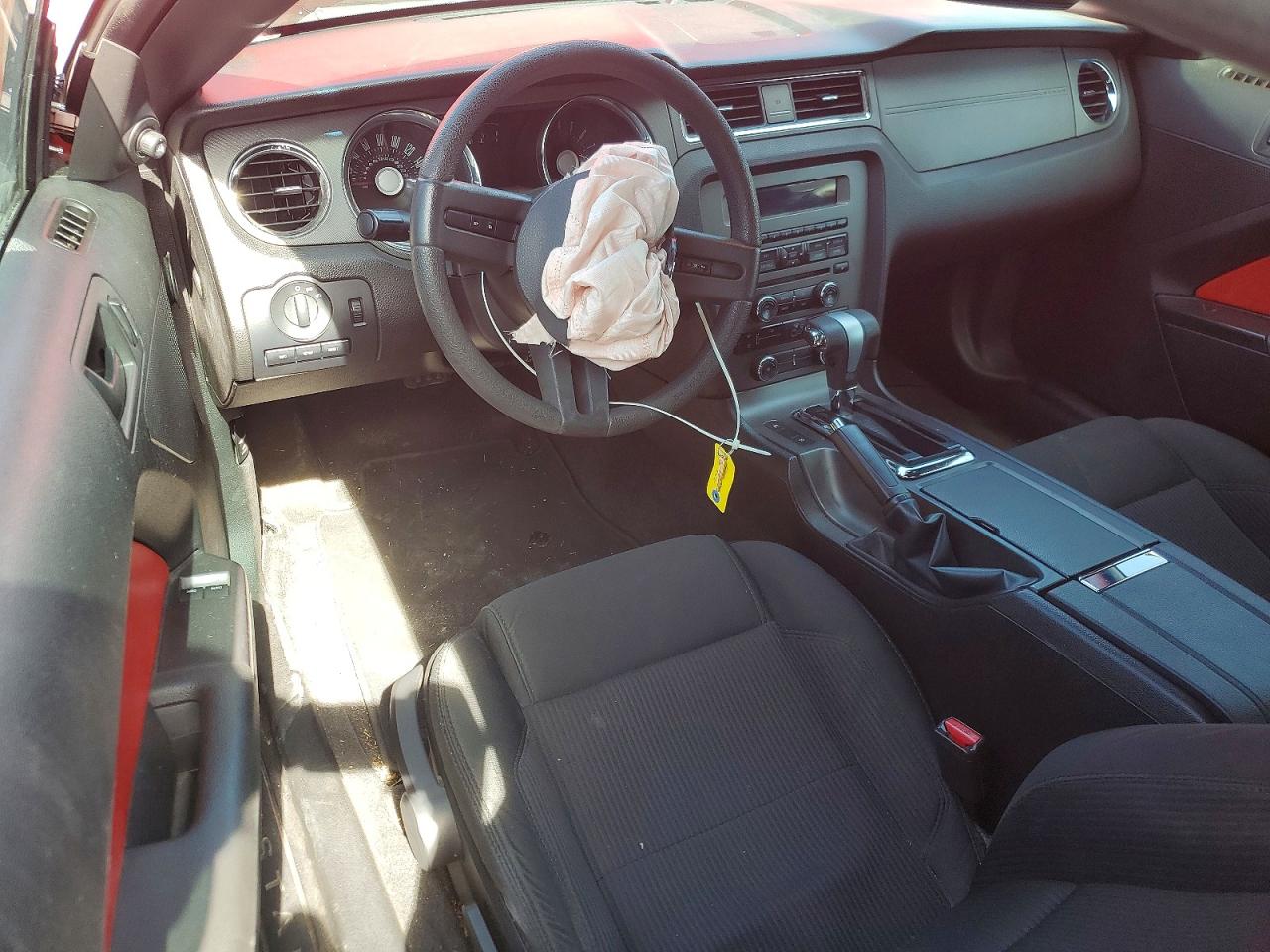 2011 Ford Mustang Red vin: 1ZVBP8AM3B5122410