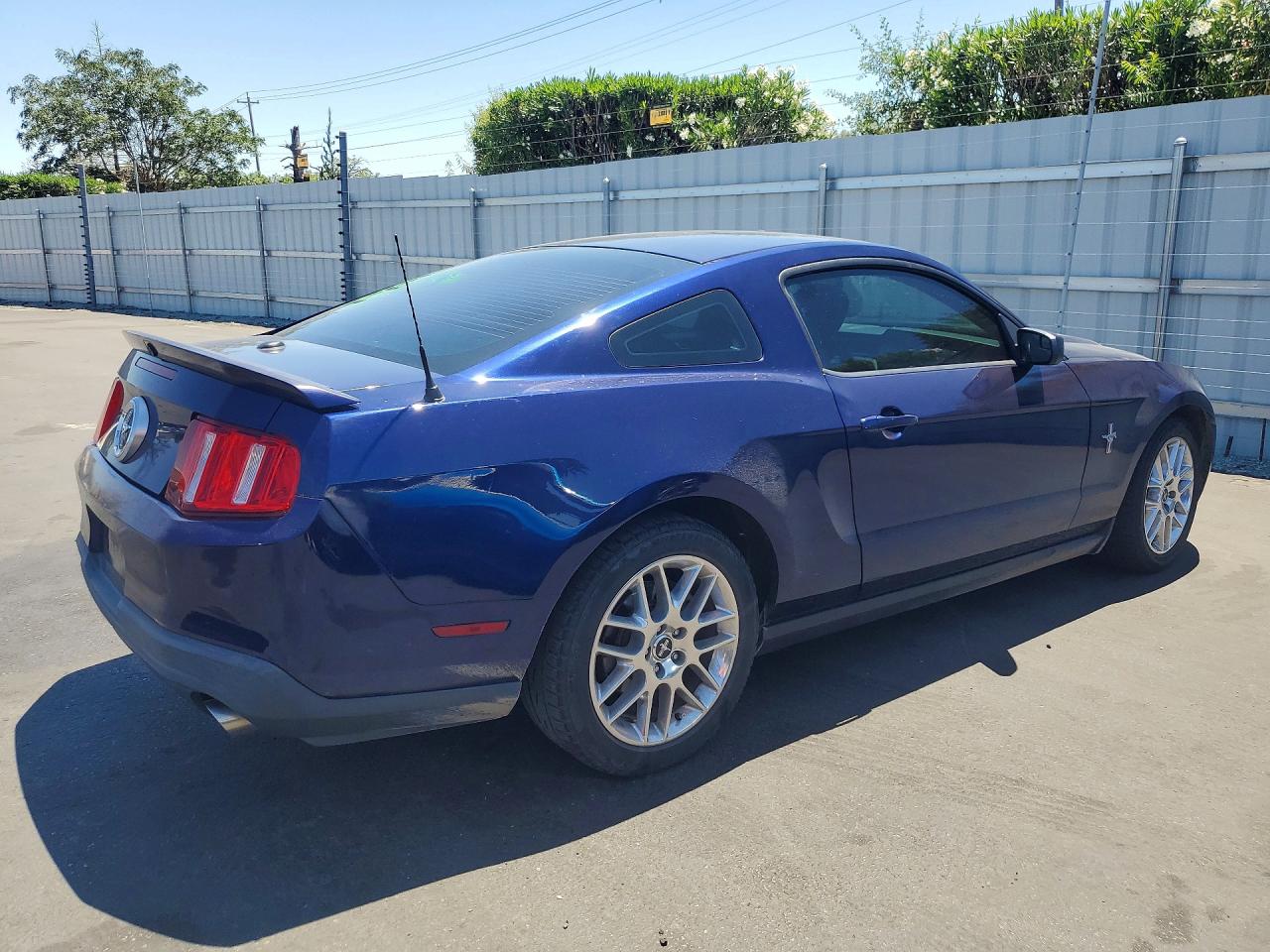 2012 Ford Mustang Blue vin: 1ZVBP8AM3C5210102