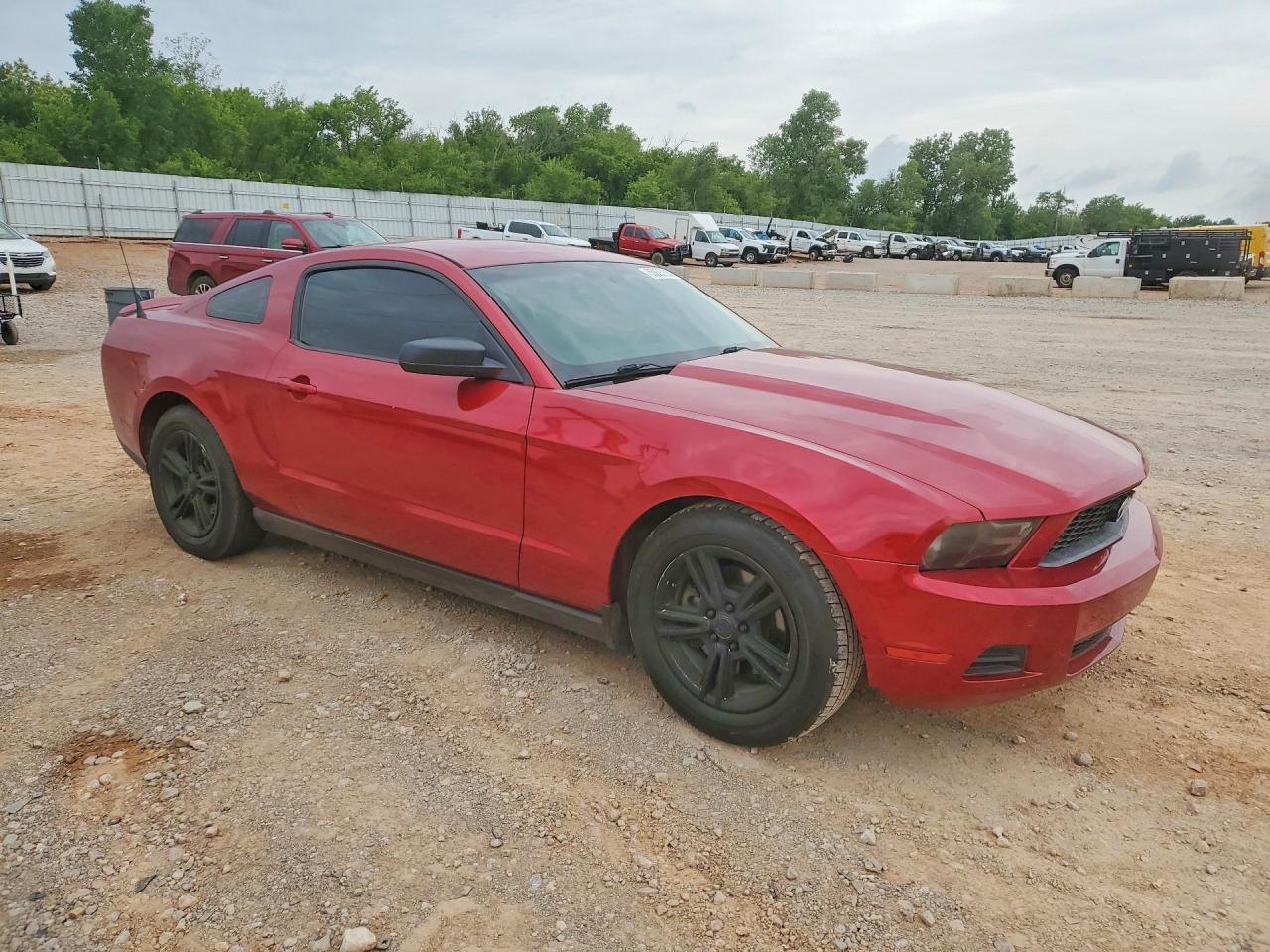 2012 Ford Mustang Red vin: 1ZVBP8AM3C5262023