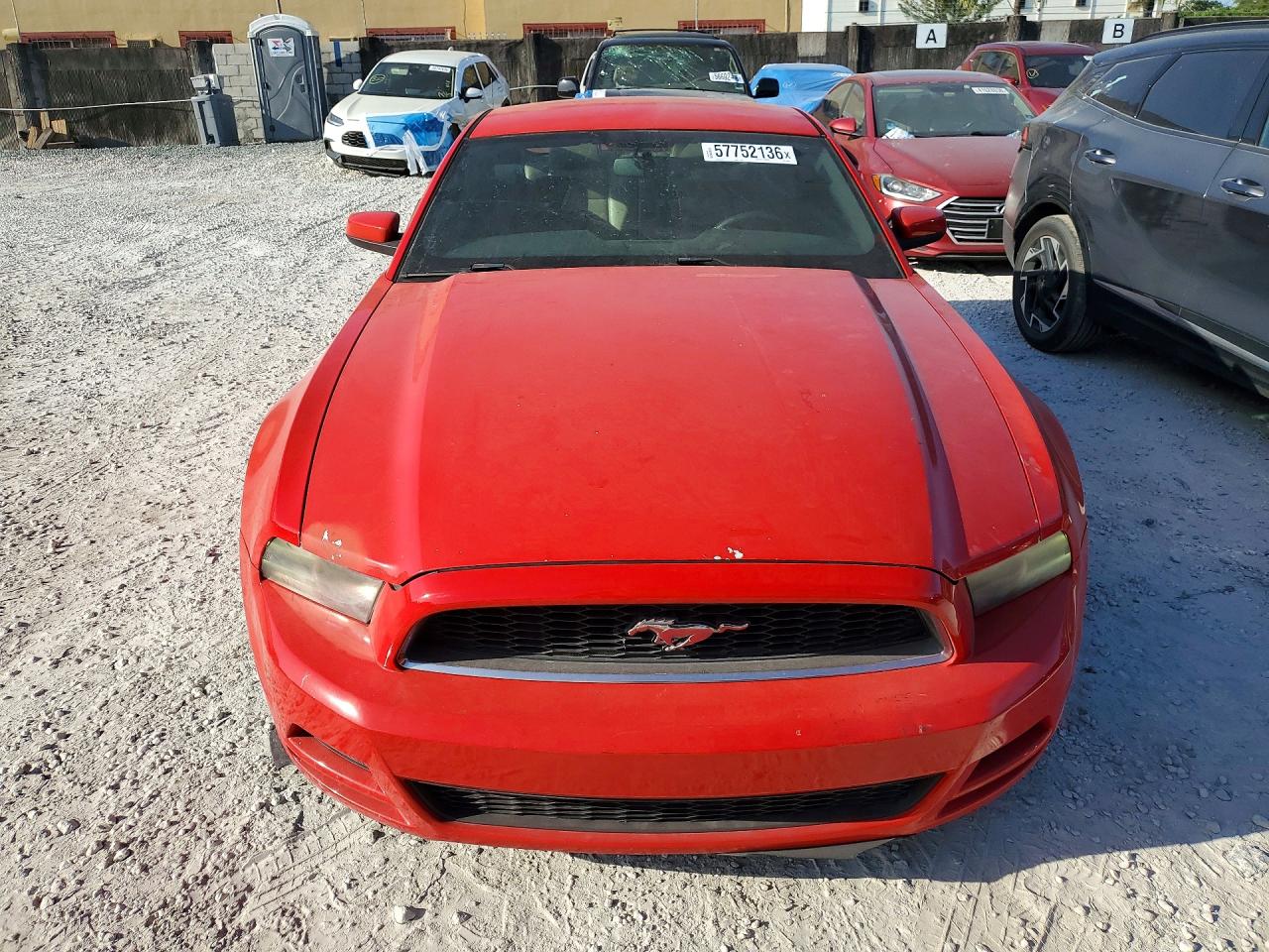 2013 Ford Mustang Red vin: 1ZVBP8AM3D5204298