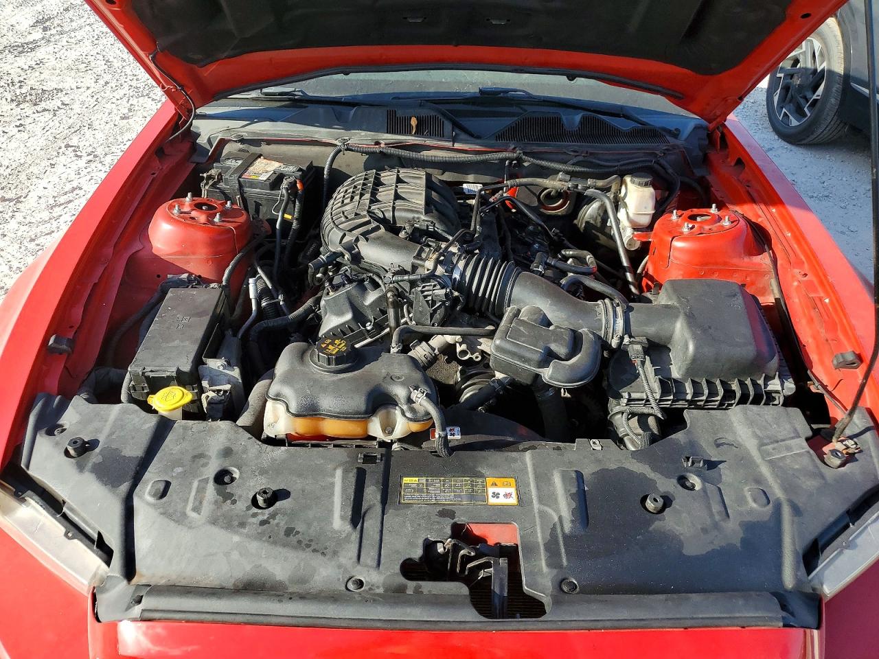 2013 Ford Mustang Red vin: 1ZVBP8AM3D5204298