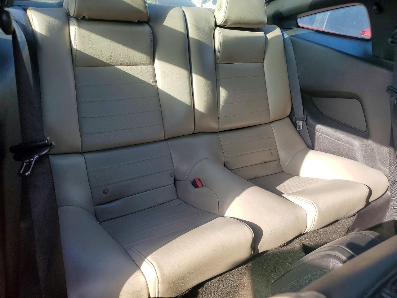 2013 Ford Mustang Red vin: 1ZVBP8AM3D5204298