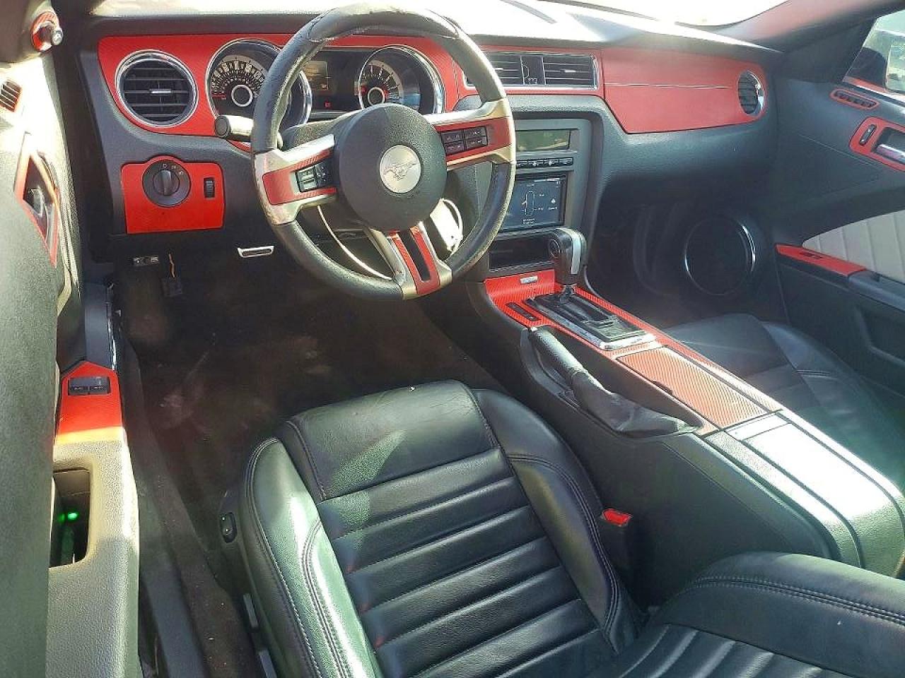 2013 Ford Mustang Red vin: 1ZVBP8AM3D5204298