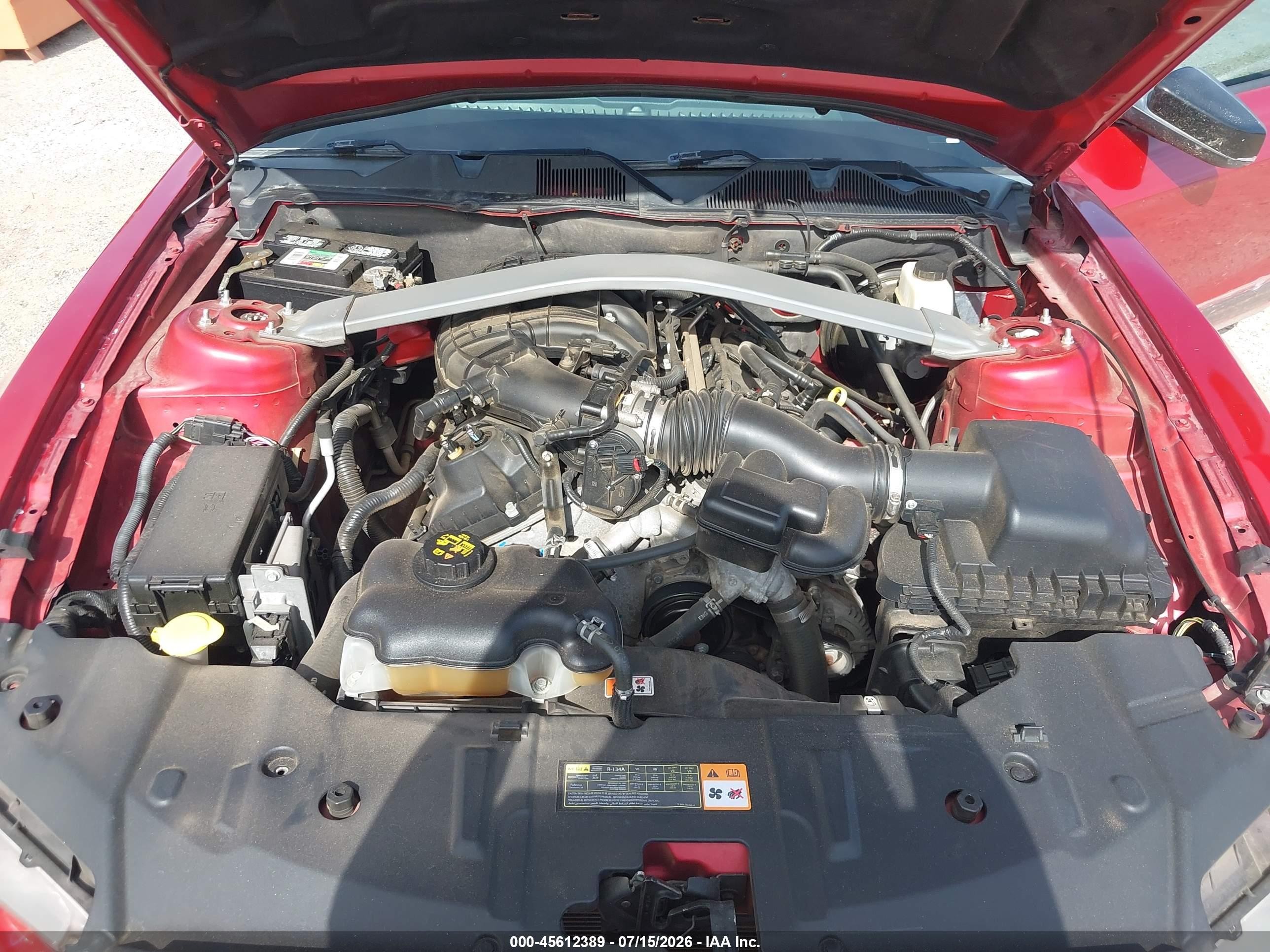 2013 Ford Mustang V6 Красный vin: 1ZVBP8AM3D5211686