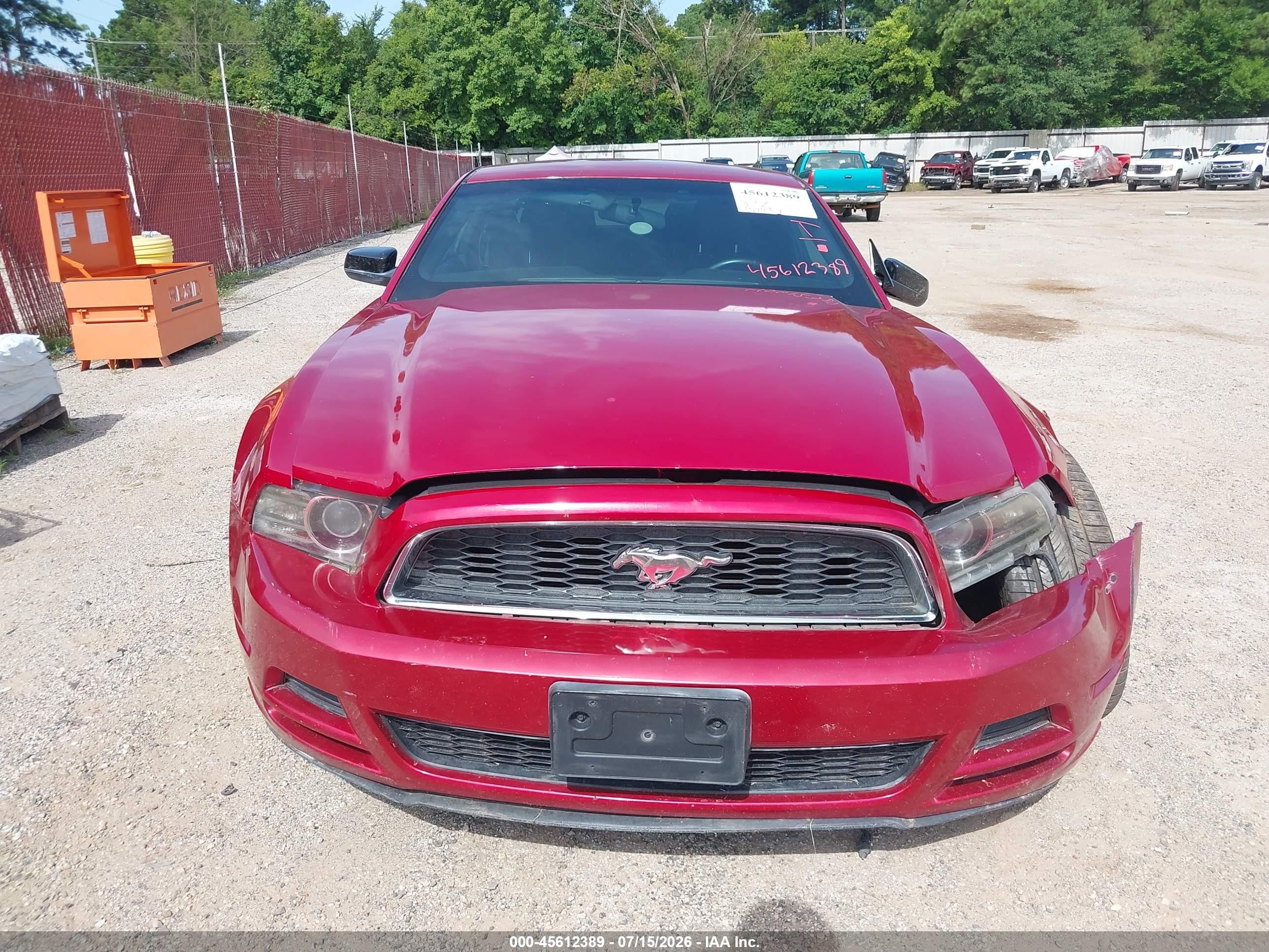 2013 Ford Mustang V6 Красный vin: 1ZVBP8AM3D5211686