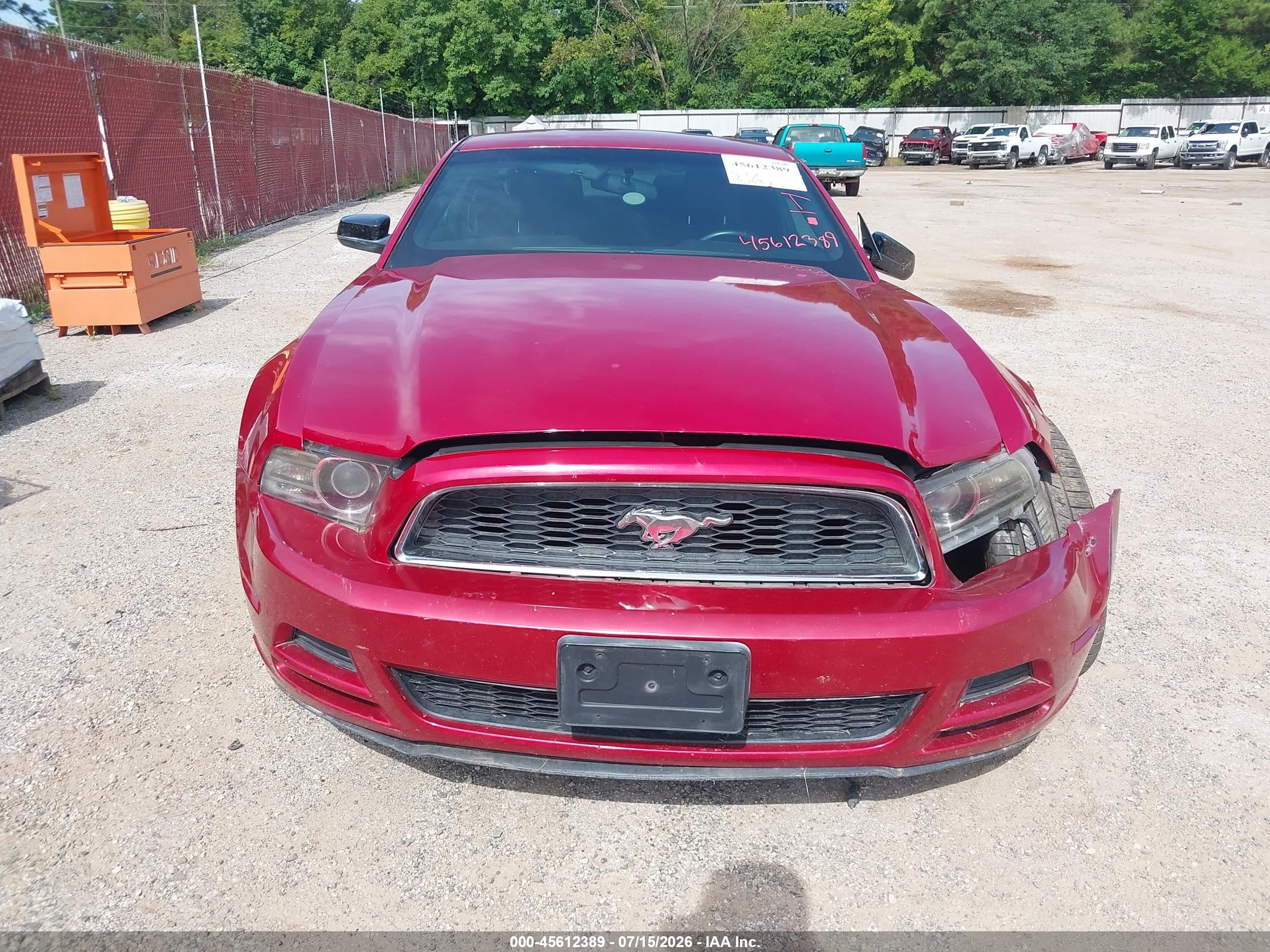 2013 Ford Mustang V6 Красный vin: 1ZVBP8AM3D5211686