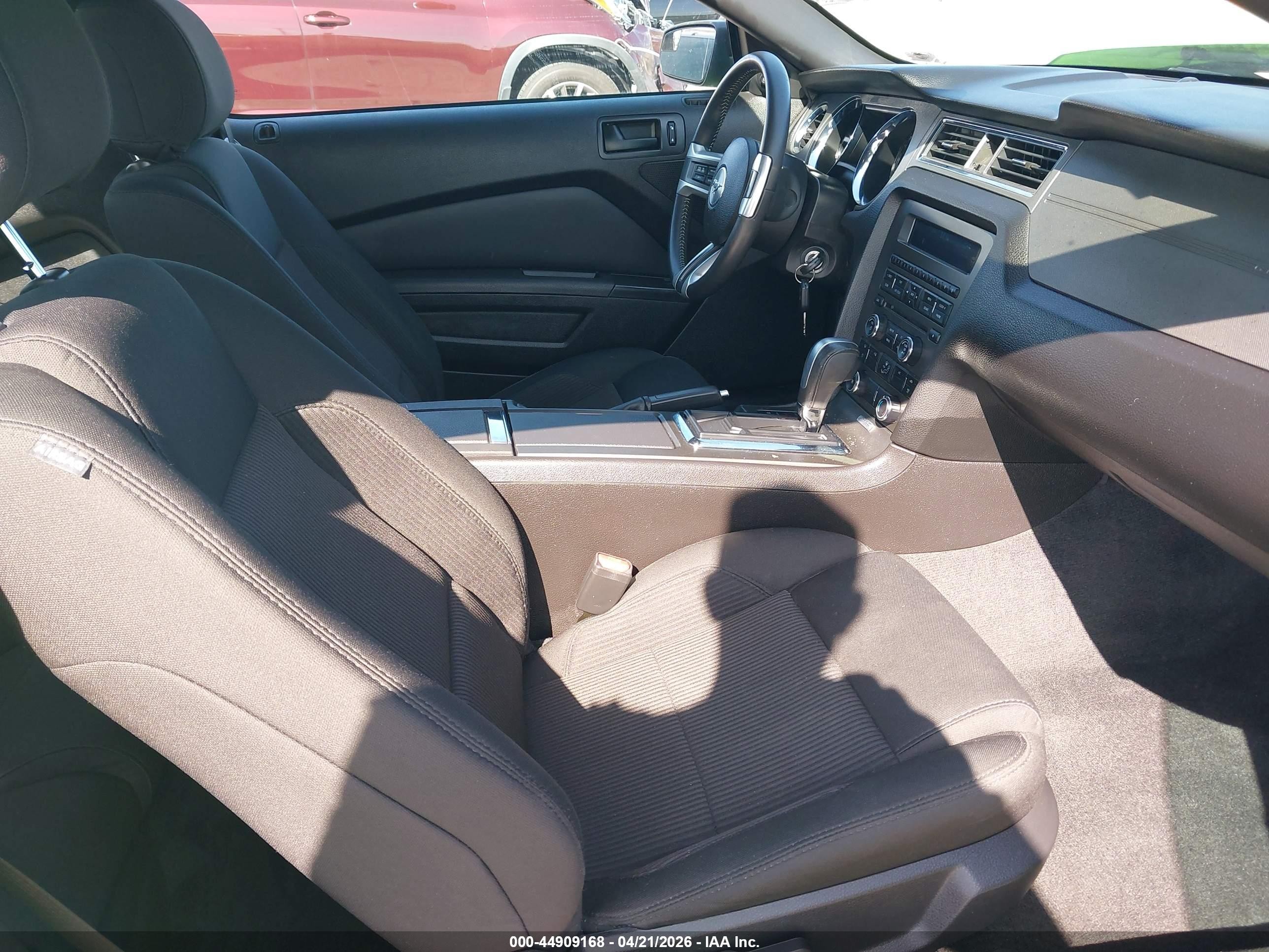 2013 Ford Mustang V6 Green vin: 1ZVBP8AM3D5232229
