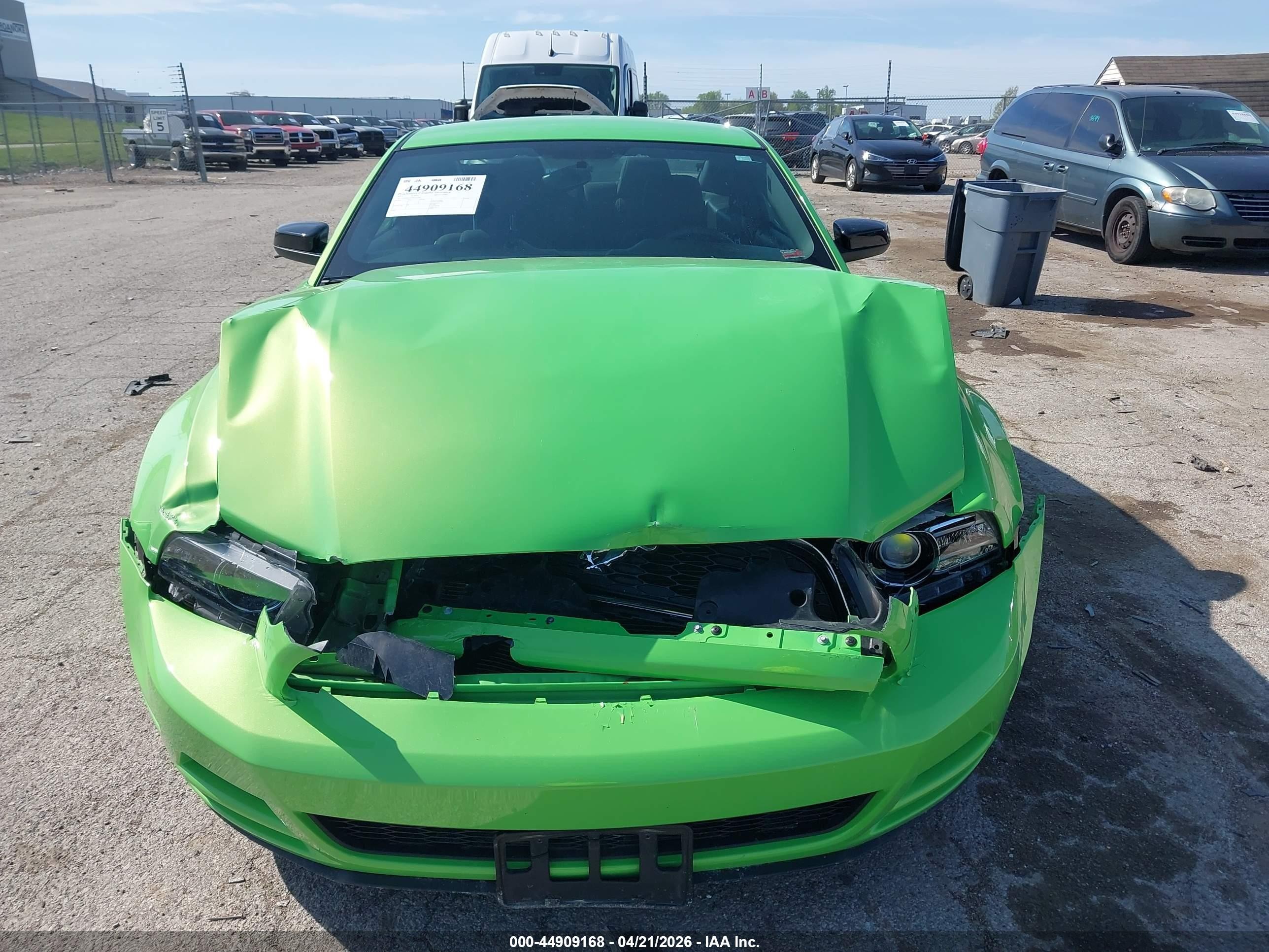 2013 Ford Mustang V6 Green vin: 1ZVBP8AM3D5232229