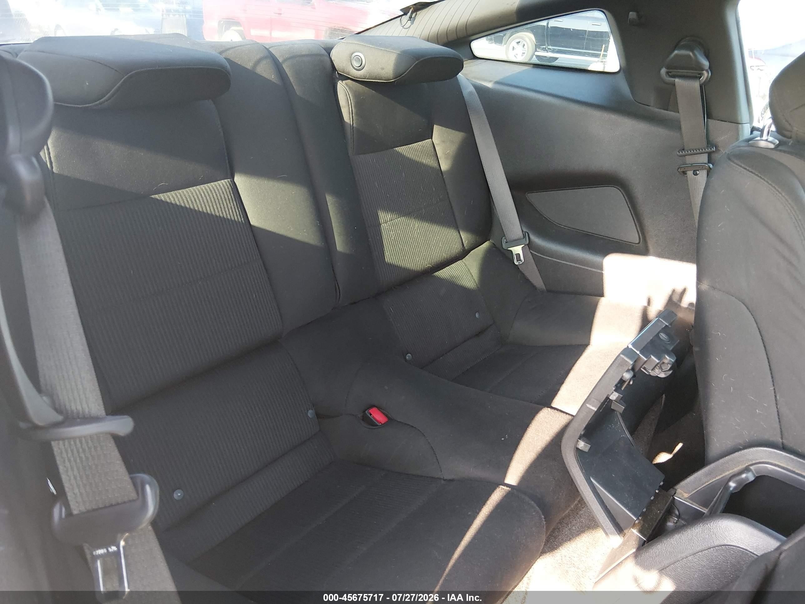 2013 Ford Mustang V6 Белый vin: 1ZVBP8AM3D5240492
