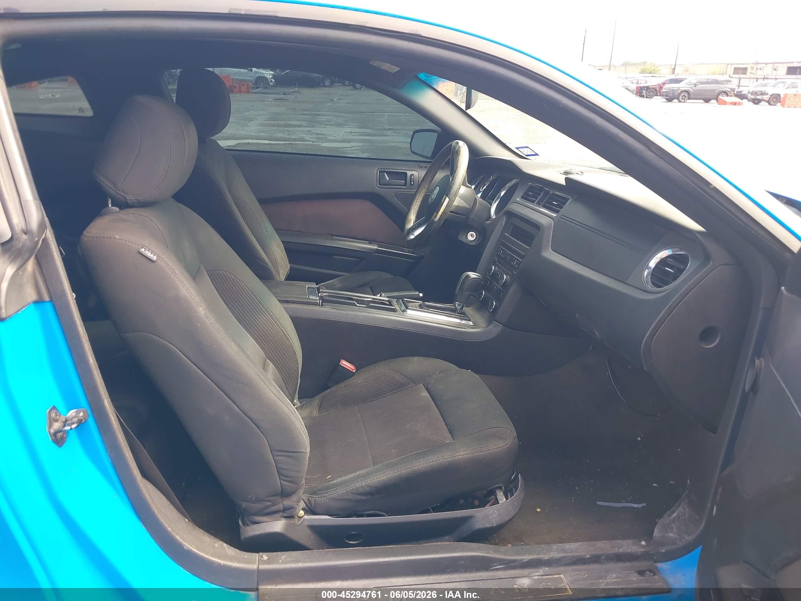 2013 Ford Mustang V6 Blue vin: 1ZVBP8AM3D5258992