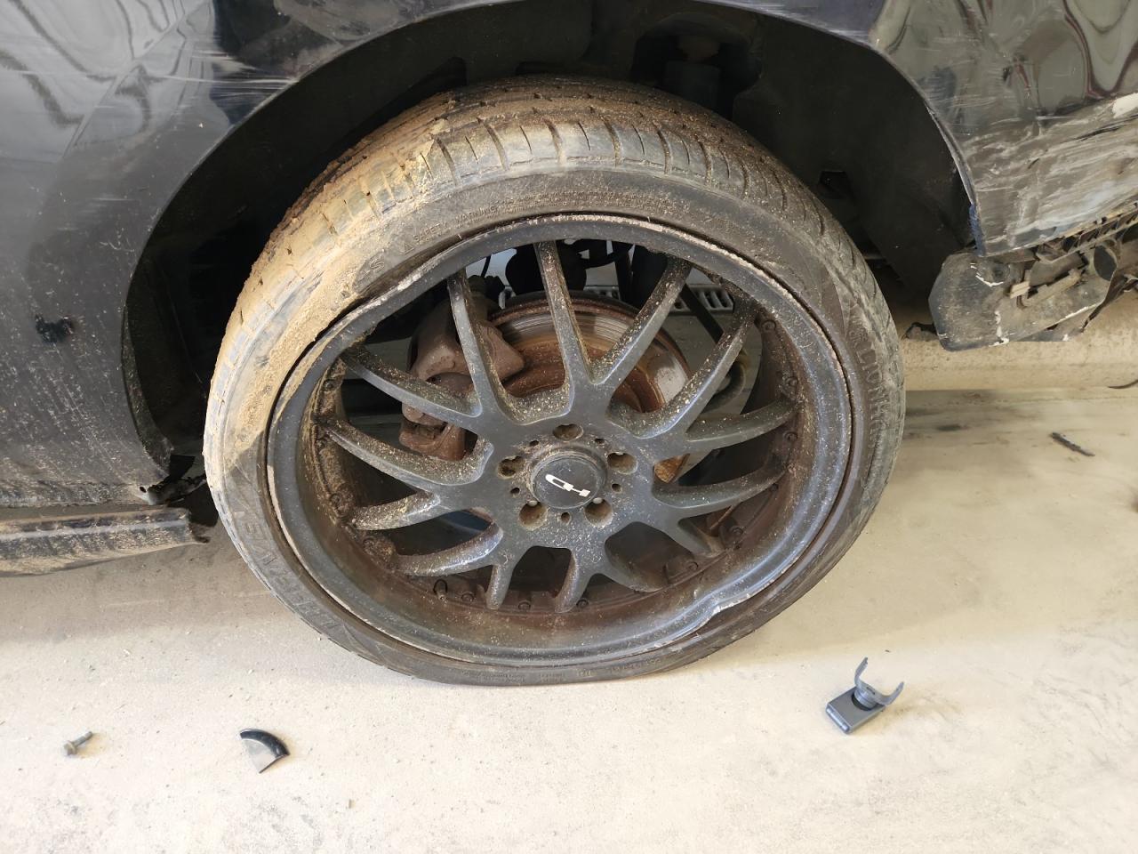 2013 Ford Mustang Черный vin: 1ZVBP8AM3D5261469 Damage: Left Rear Wheel, Curb Rash, > 12 Inches