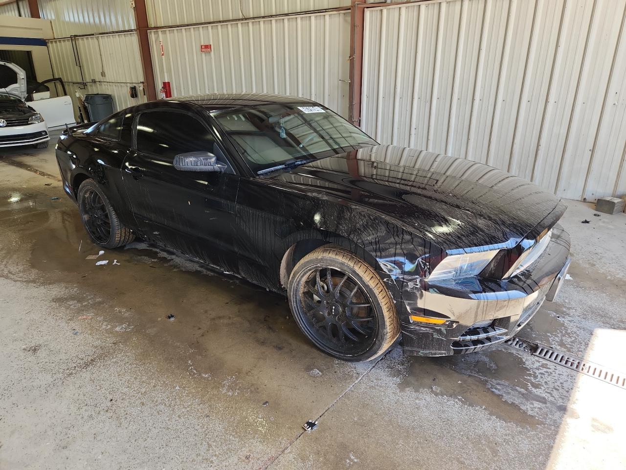 2013 Ford Mustang Черный vin: 1ZVBP8AM3D5261469 Damage: Right Rear Wheel, Aftermarket, Acceptable