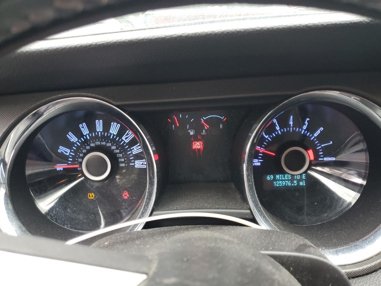 2013 Ford Mustang Черный vin: 1ZVBP8AM3D5261469 Damage: Warning - Tire Pressure, On, Unacceptable