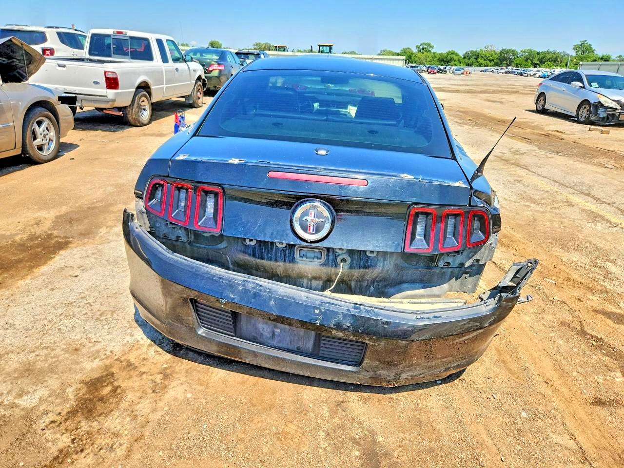 2013 Ford Mustang Черный vin: 1ZVBP8AM3D5275114