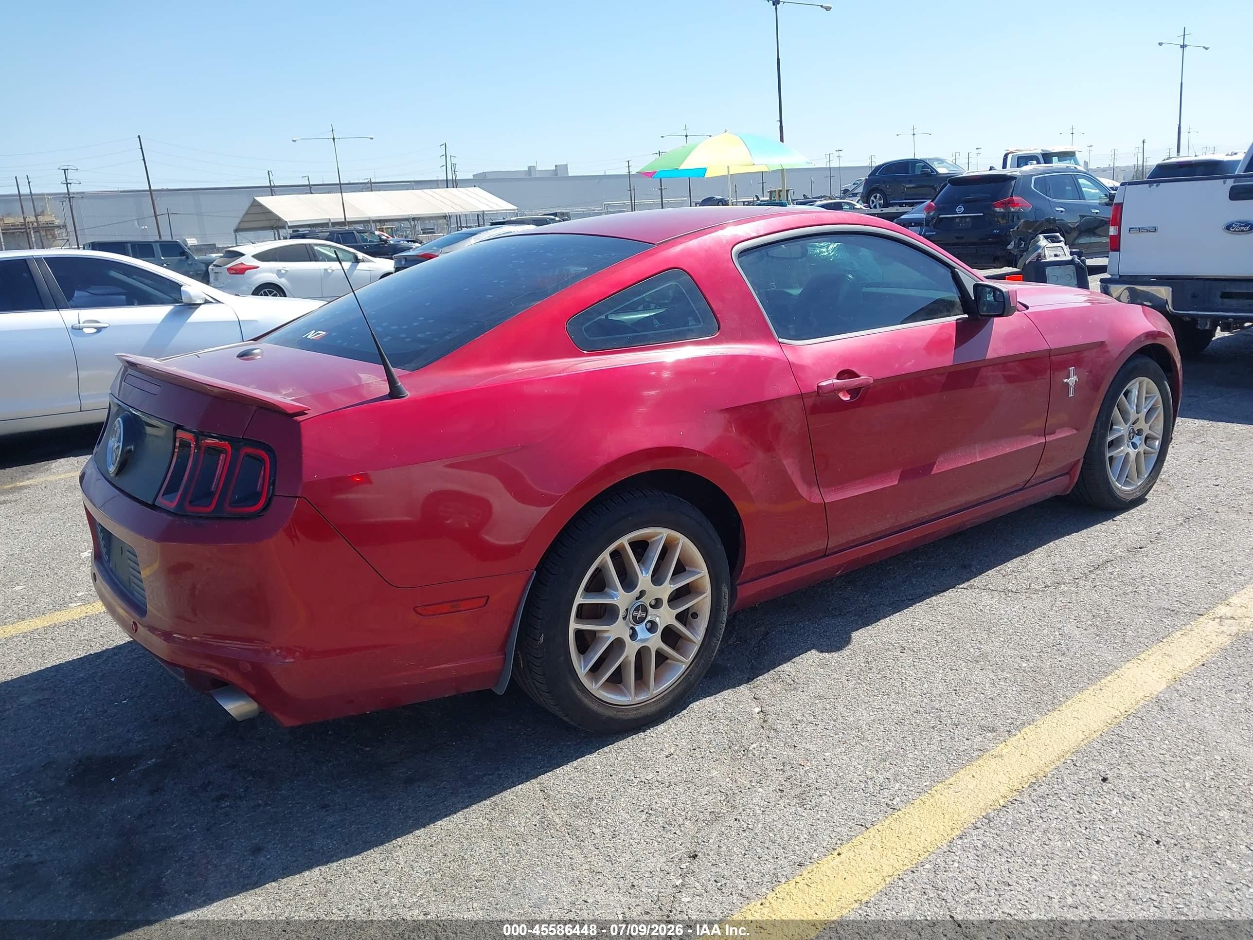 2014 Ford Mustang V6 Premium Maroon vin: 1ZVBP8AM3E5205162