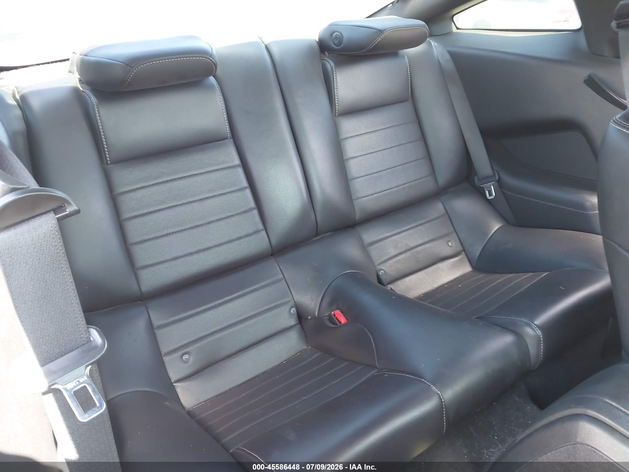 2014 Ford Mustang V6 Premium Maroon vin: 1ZVBP8AM3E5205162