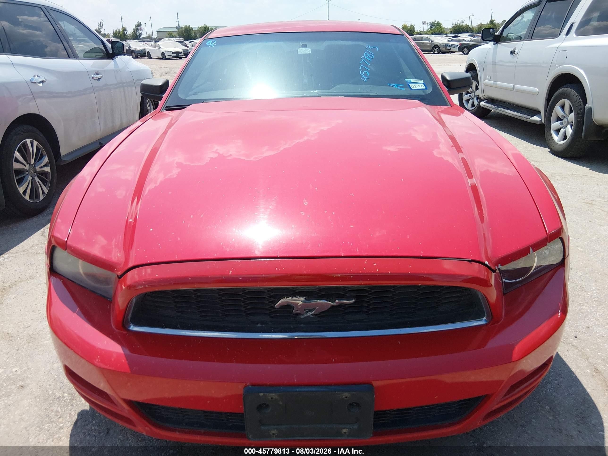 2014 Ford Mustang V6 Red vin: 1ZVBP8AM3E5249825