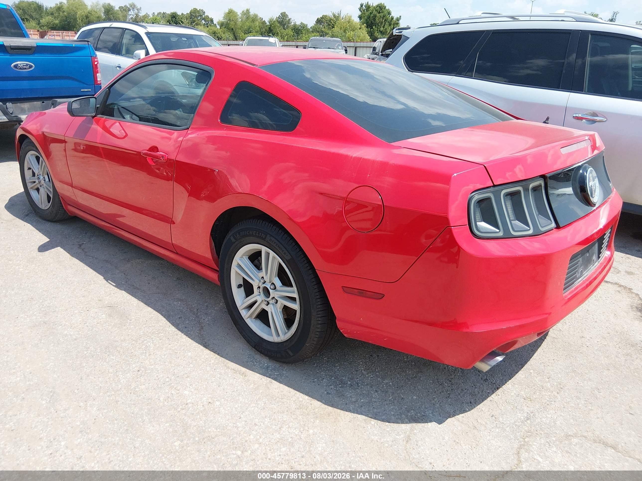 2014 Ford Mustang V6 Red vin: 1ZVBP8AM3E5249825