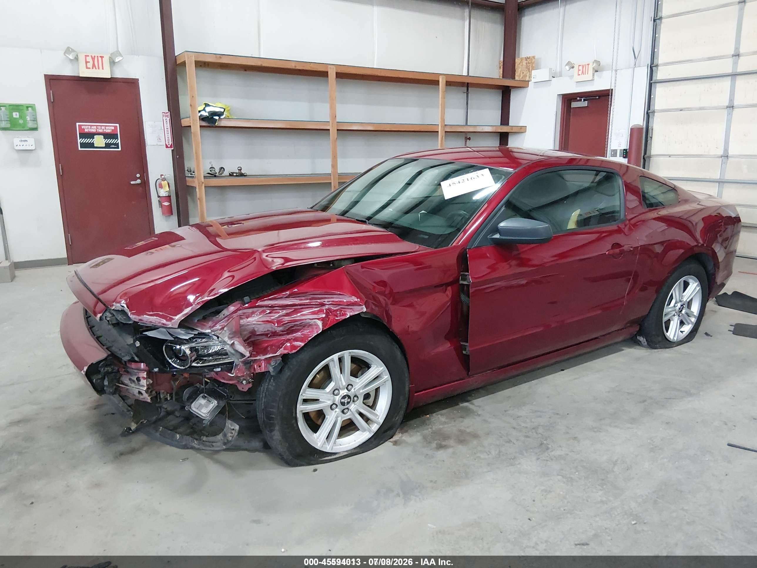 2014 Ford Mustang V6/v6 Premium Красный vin: 1ZVBP8AM3E5252899