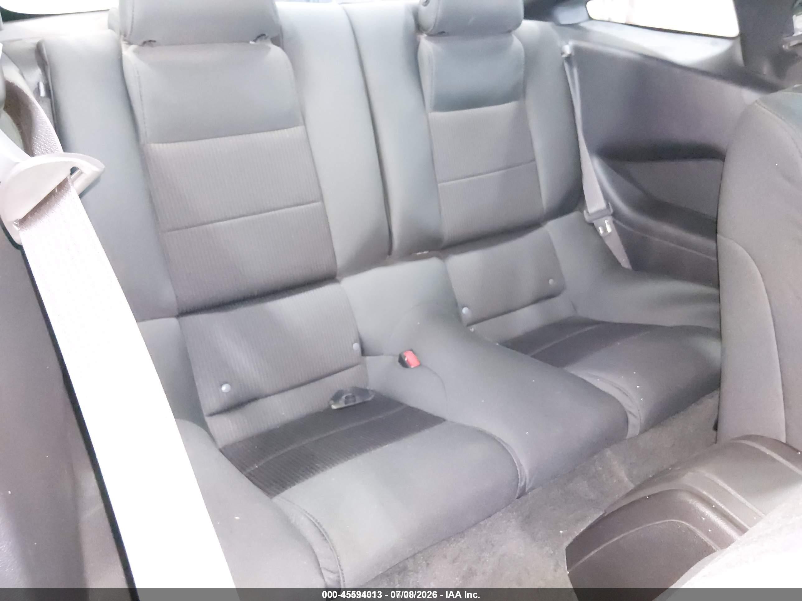 2014 Ford Mustang V6/v6 Premium Красный vin: 1ZVBP8AM3E5252899