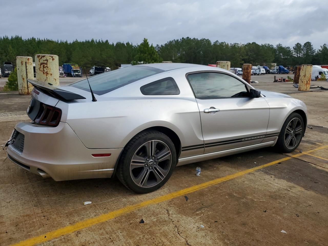 2014 Ford Mustang Silver vin: 1ZVBP8AM3E5258864
