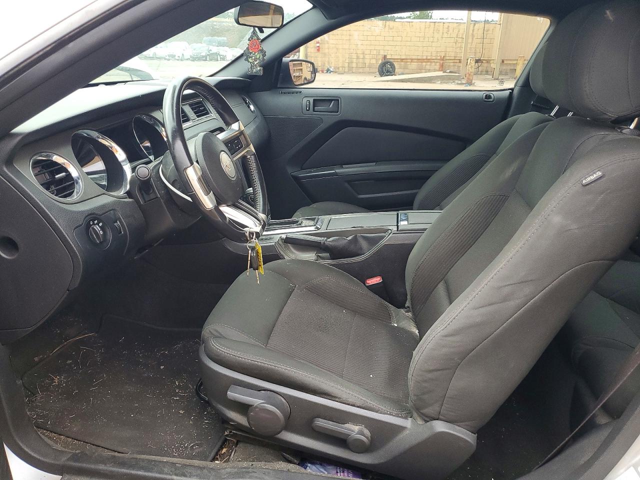 2014 Ford Mustang Silver vin: 1ZVBP8AM3E5258864