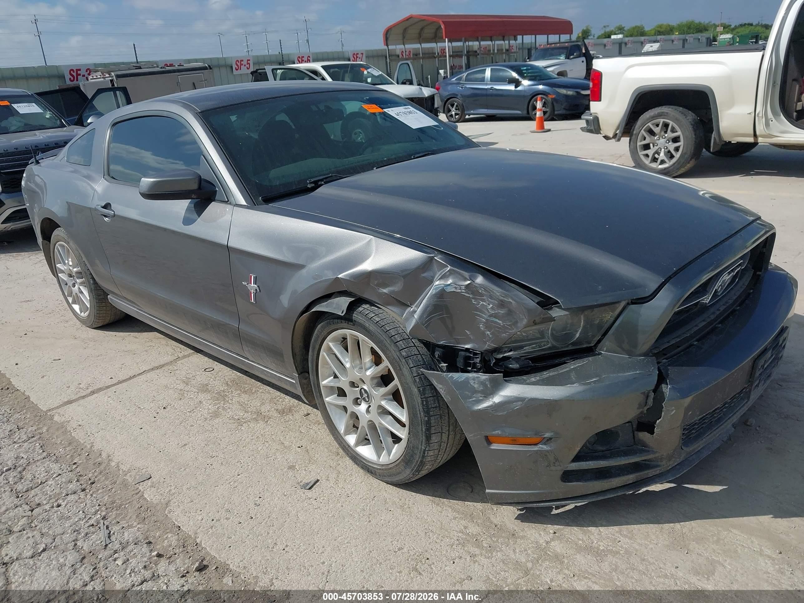 2014 Ford Mustang V6 Premium Gray vin: 1ZVBP8AM3E5290391