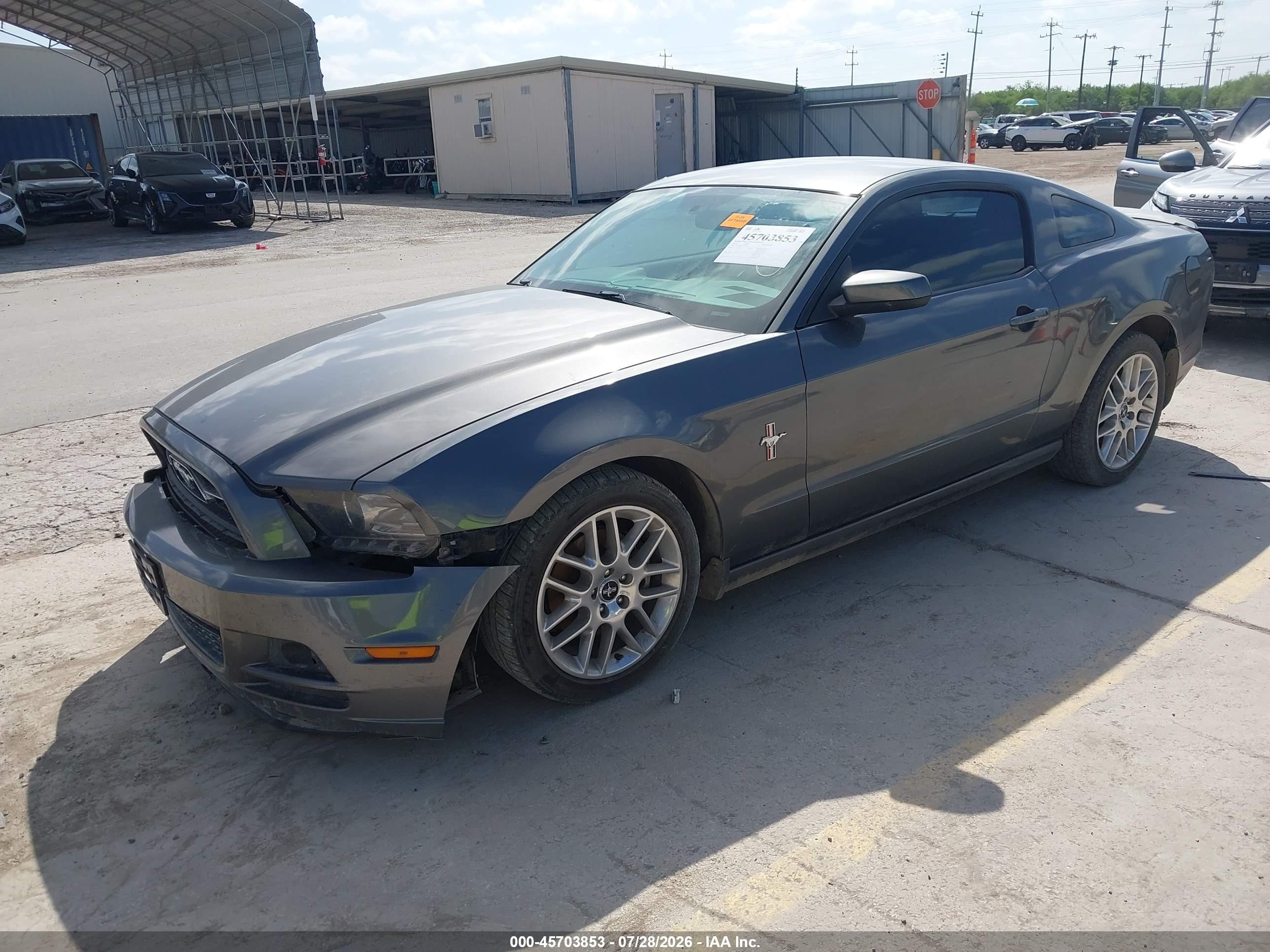 2014 Ford Mustang V6 Premium Gray vin: 1ZVBP8AM3E5290391