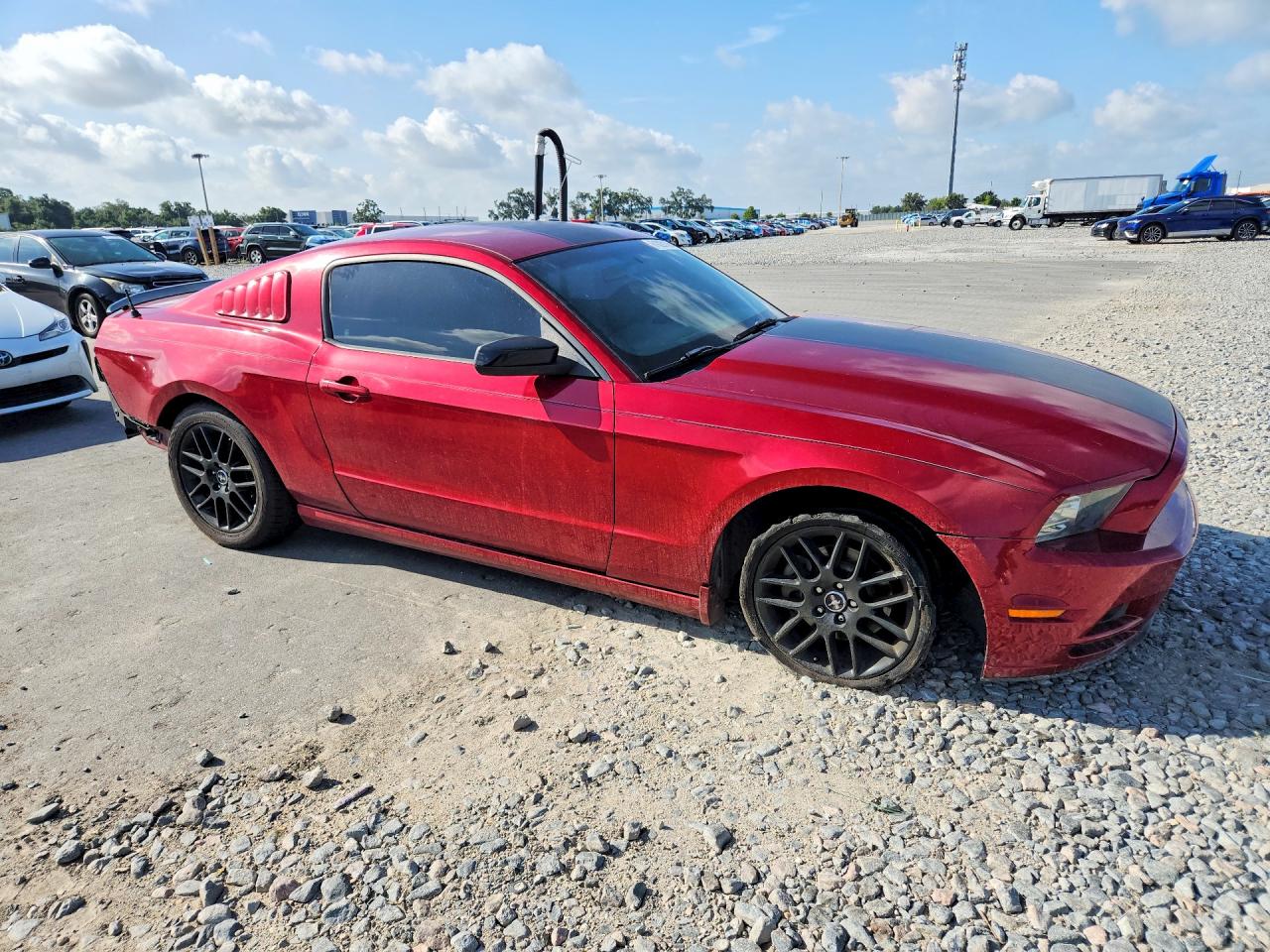 2014 Ford Mustang Red vin: 1ZVBP8AM3E5294019