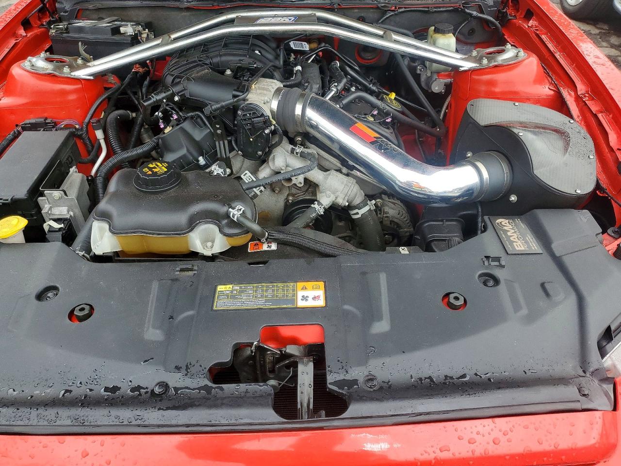 2014 Ford Mustang Red vin: 1ZVBP8AM3E5305567