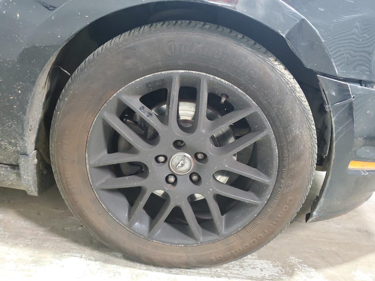 2014 Ford Mustang Black vin: 1ZVBP8AM3E5320148 Damage: Right Front Wheel, Curb Rash, > 12 Inches