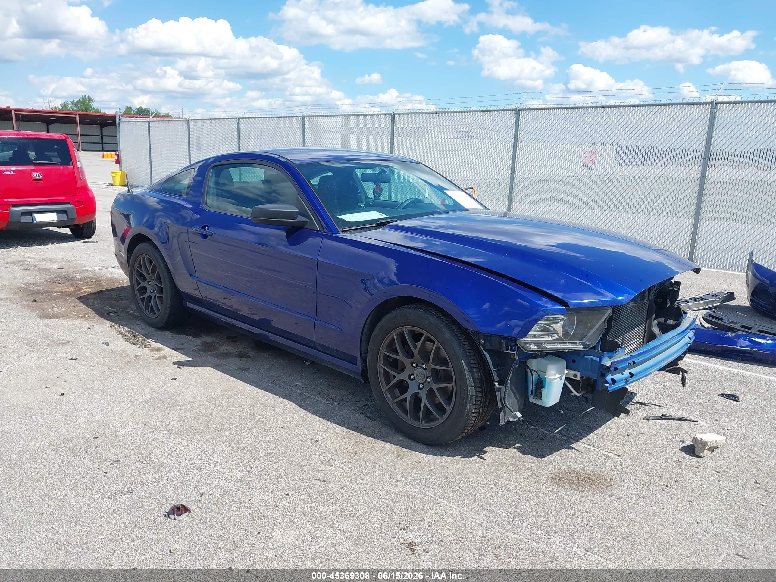 2014 Ford Mustang V6 Blue vin: 1ZVBP8AM3E5325883
