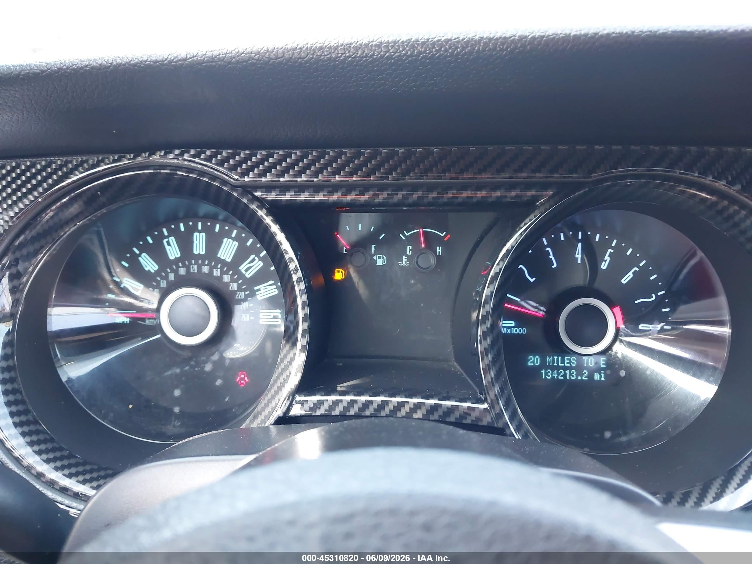 2014 Ford Mustang V6 Red vin: 1ZVBP8AM3E5334549
