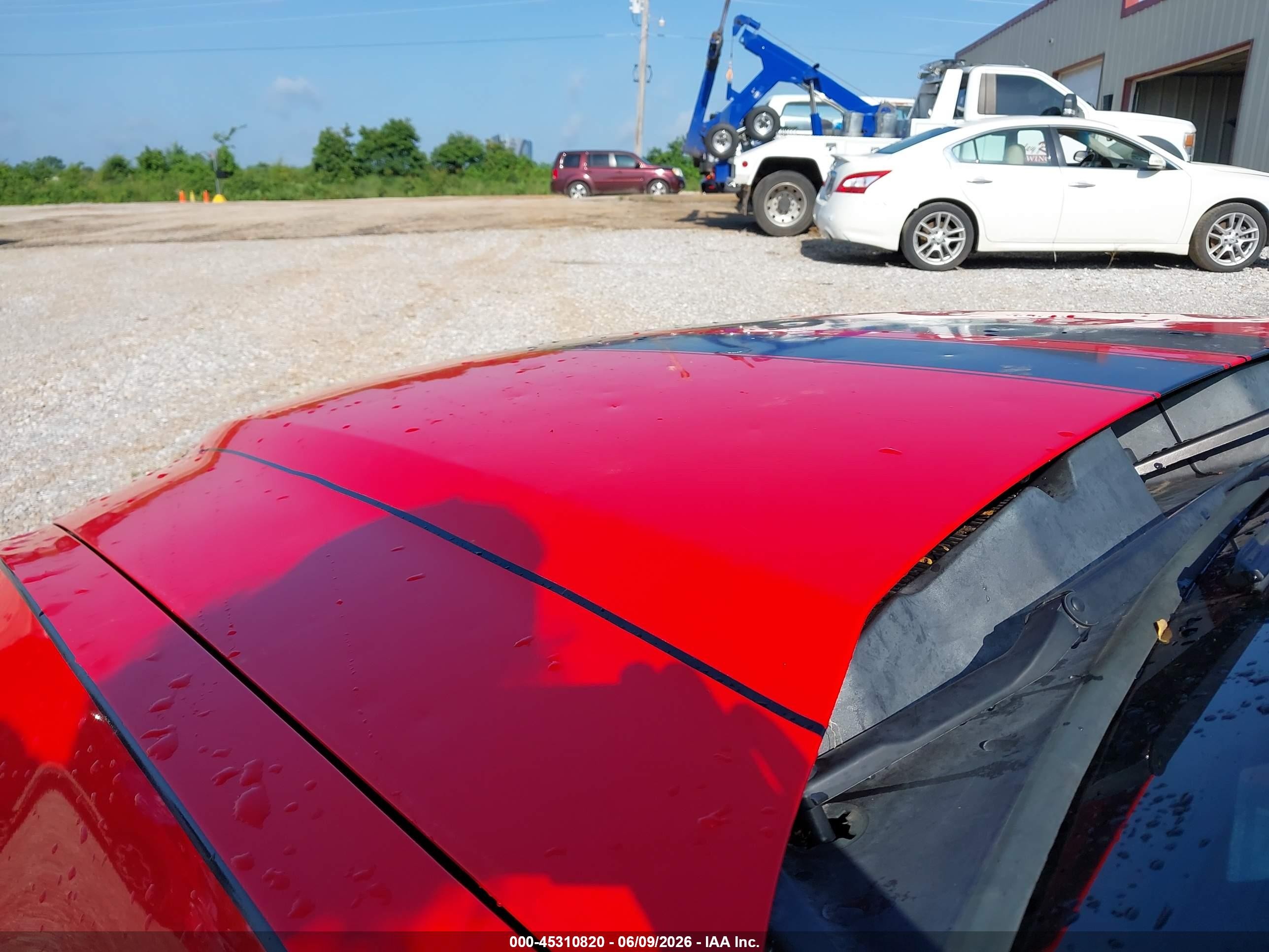 2014 Ford Mustang V6 Red vin: 1ZVBP8AM3E5334549