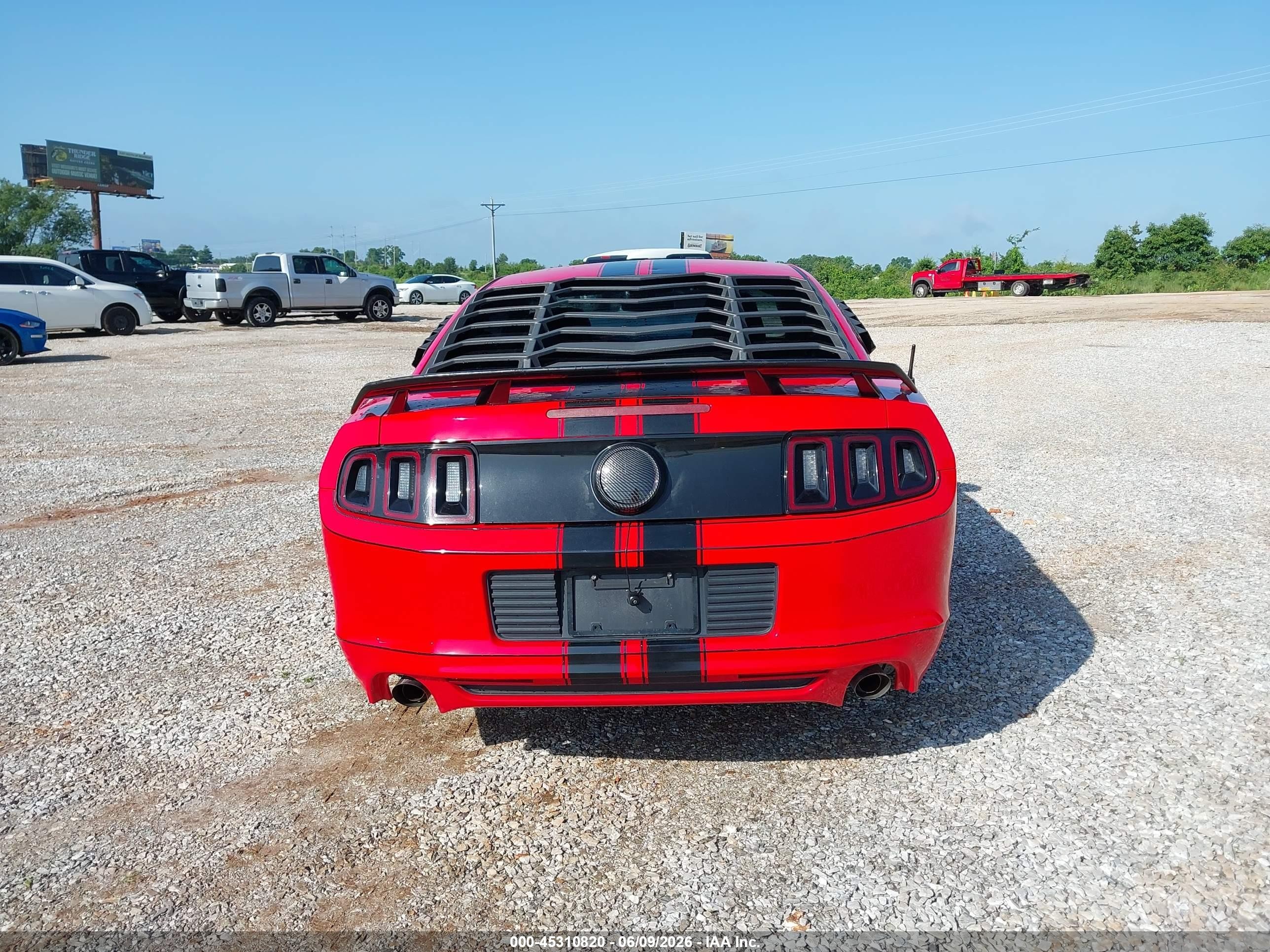 2014 Ford Mustang V6 Red vin: 1ZVBP8AM3E5334549