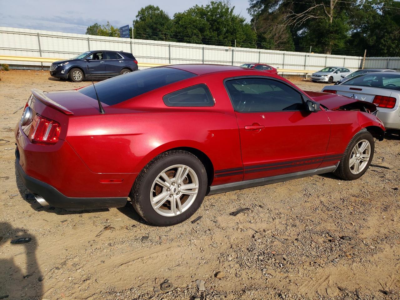 2011 Ford Mustang Base Красный vin: 1ZVBP8AM4B5123792