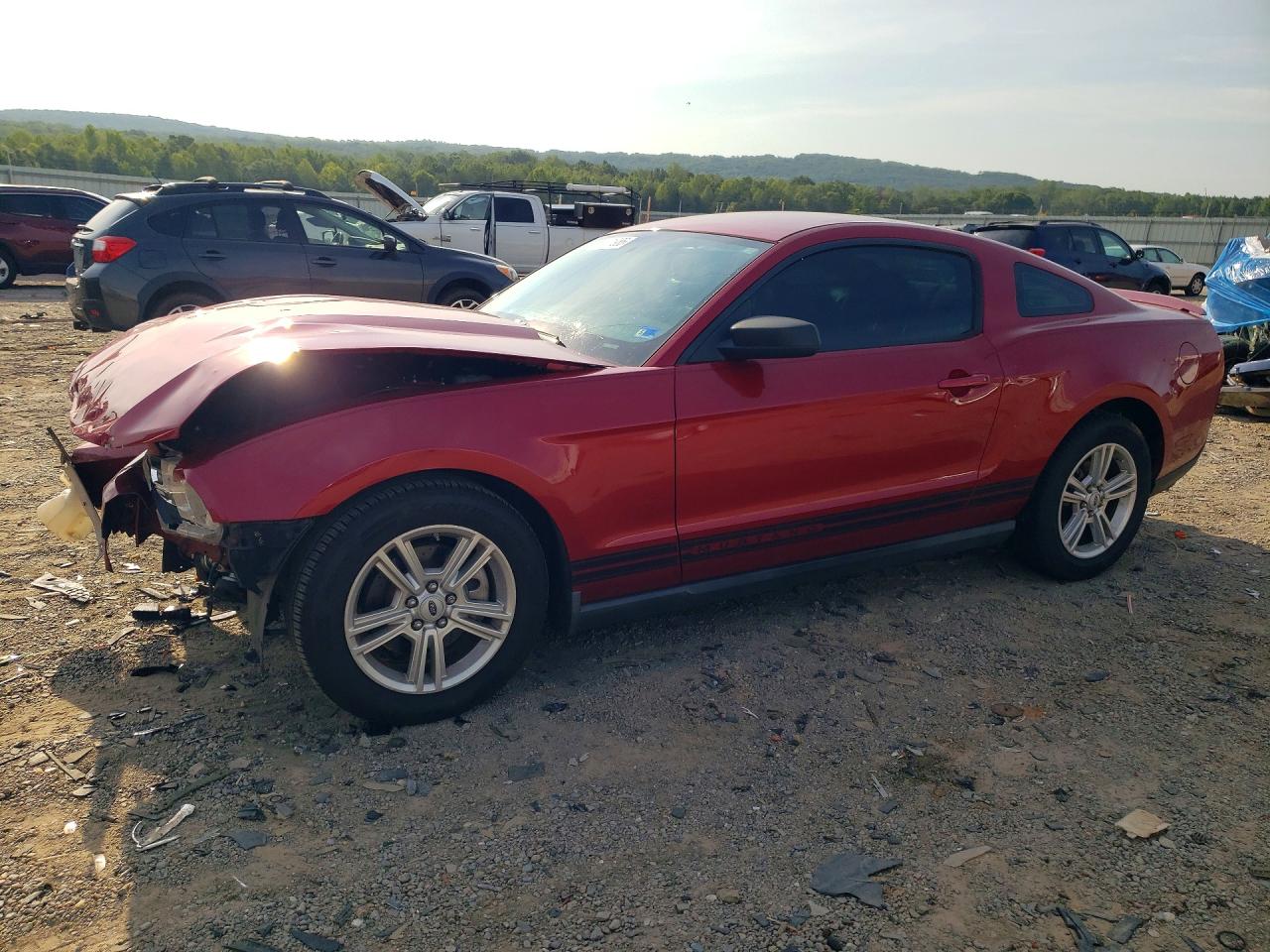 2011 Ford Mustang Base Красный vin: 1ZVBP8AM4B5123792