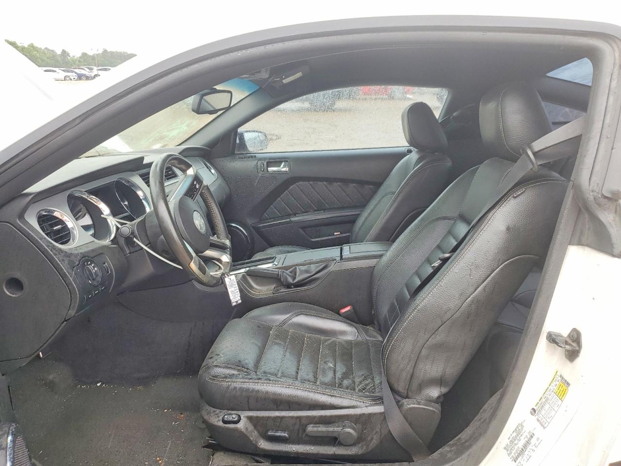 2011 Ford Mustang White vin: 1ZVBP8AM4B5133903