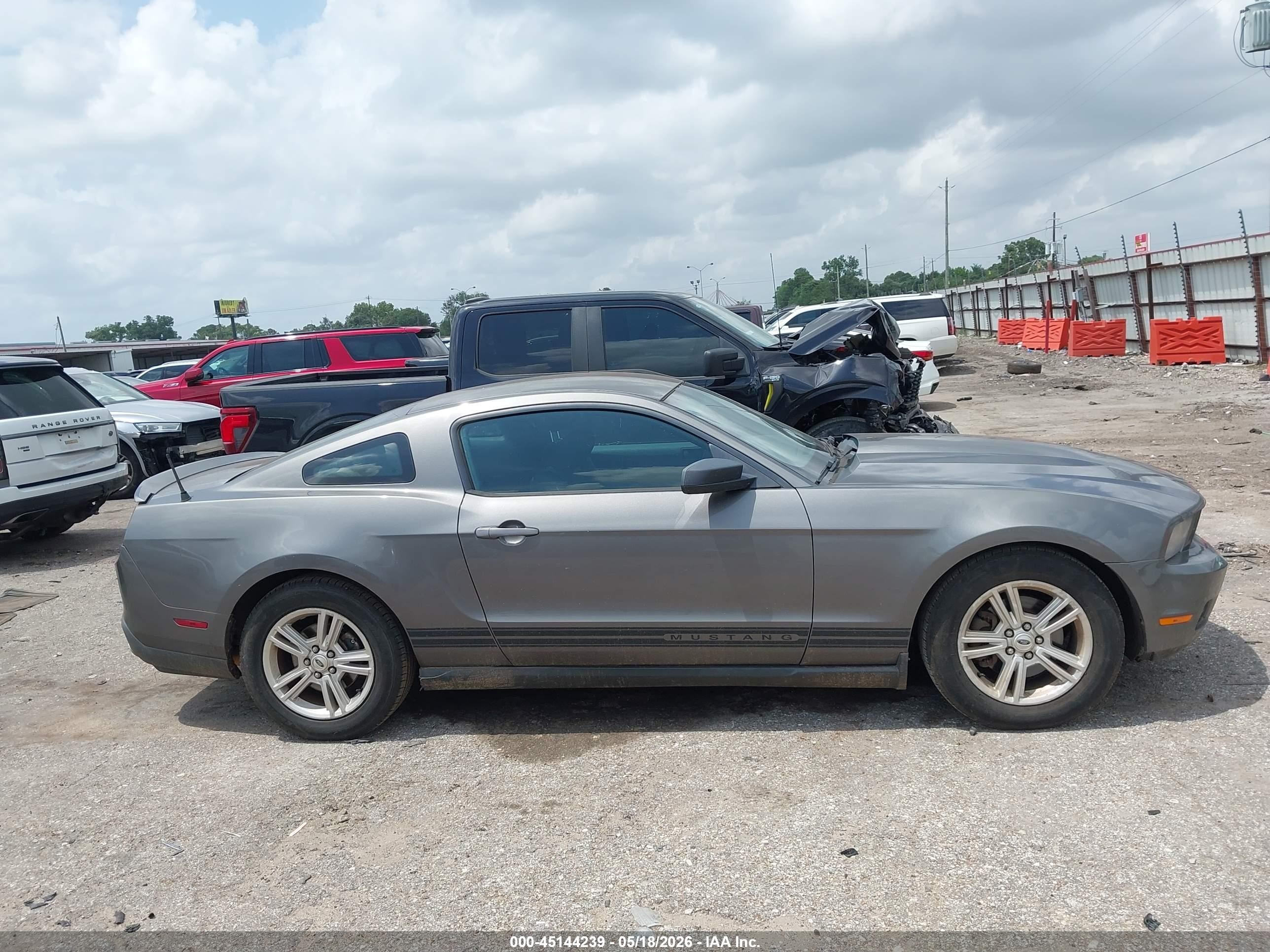 2011 Ford Mustang V6 Gray vin: 1ZVBP8AM4B5157327