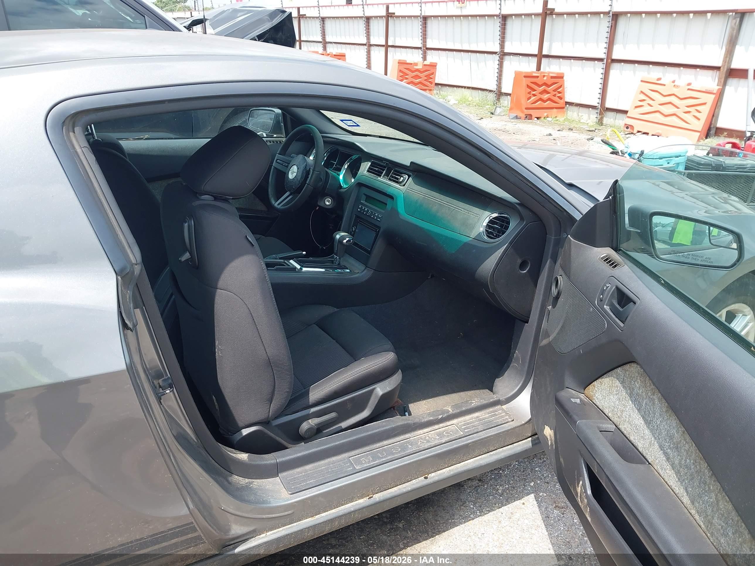 2011 Ford Mustang V6 Gray vin: 1ZVBP8AM4B5157327