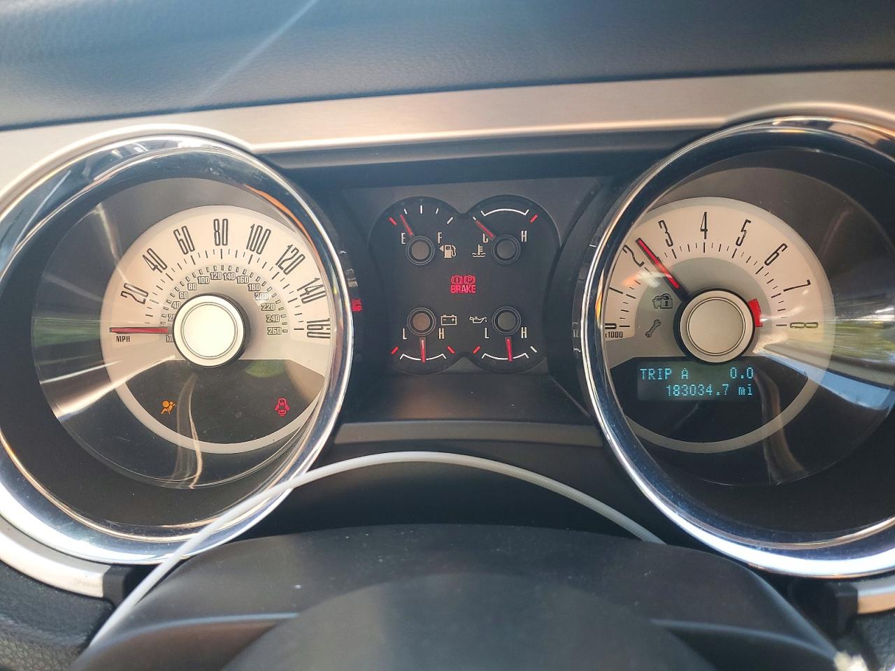 2012 Ford Mustang White vin: 1ZVBP8AM4C5207662