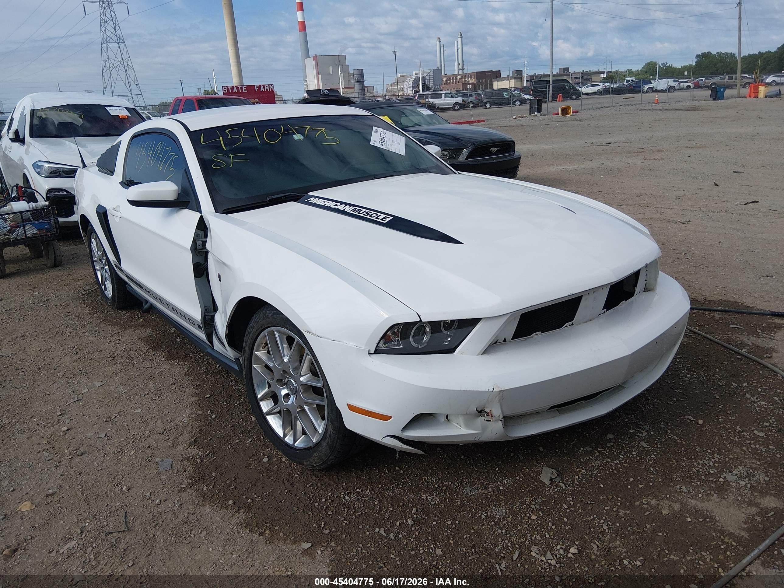 2012 Ford Mustang V6/v6 Premium White vin: 1ZVBP8AM4C5233274