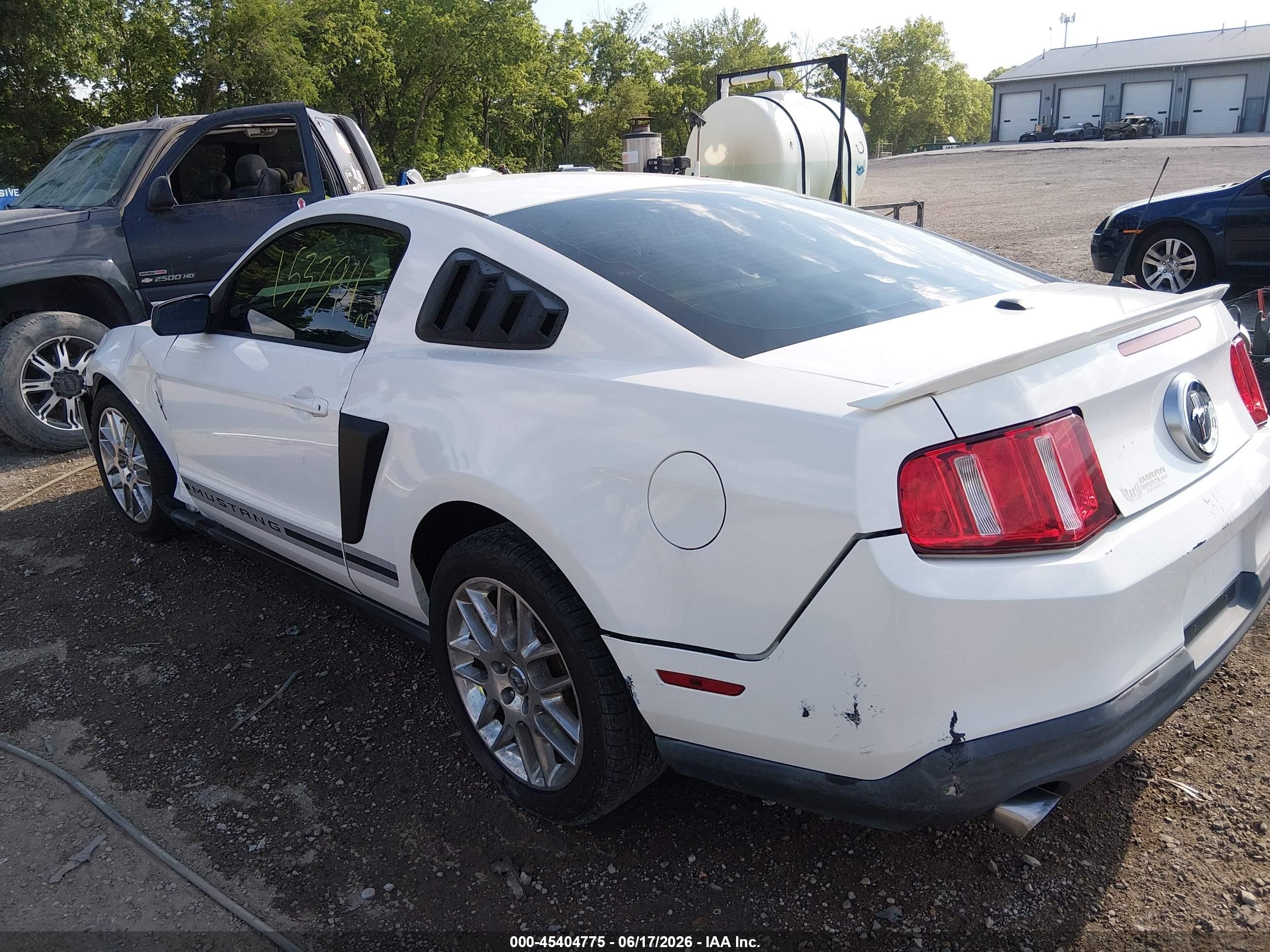 2012 Ford Mustang V6/v6 Premium White vin: 1ZVBP8AM4C5233274