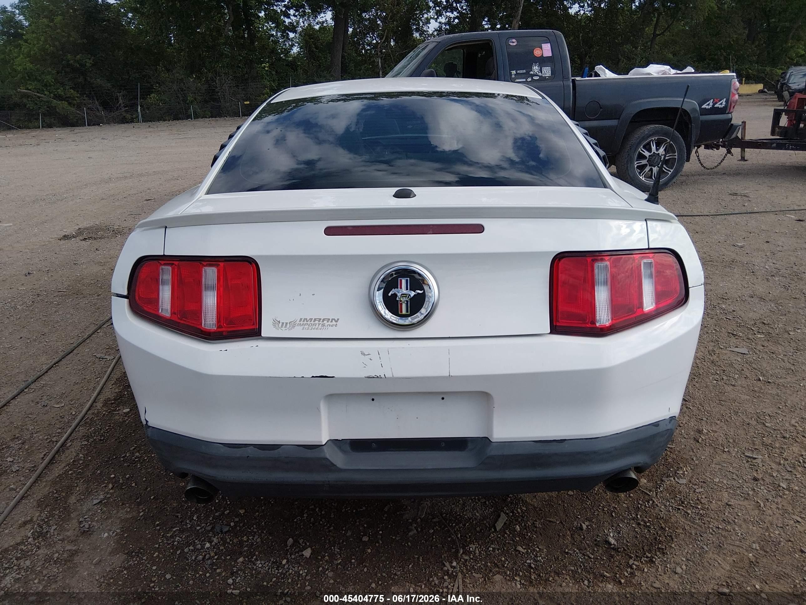 2012 Ford Mustang V6/v6 Premium White vin: 1ZVBP8AM4C5233274