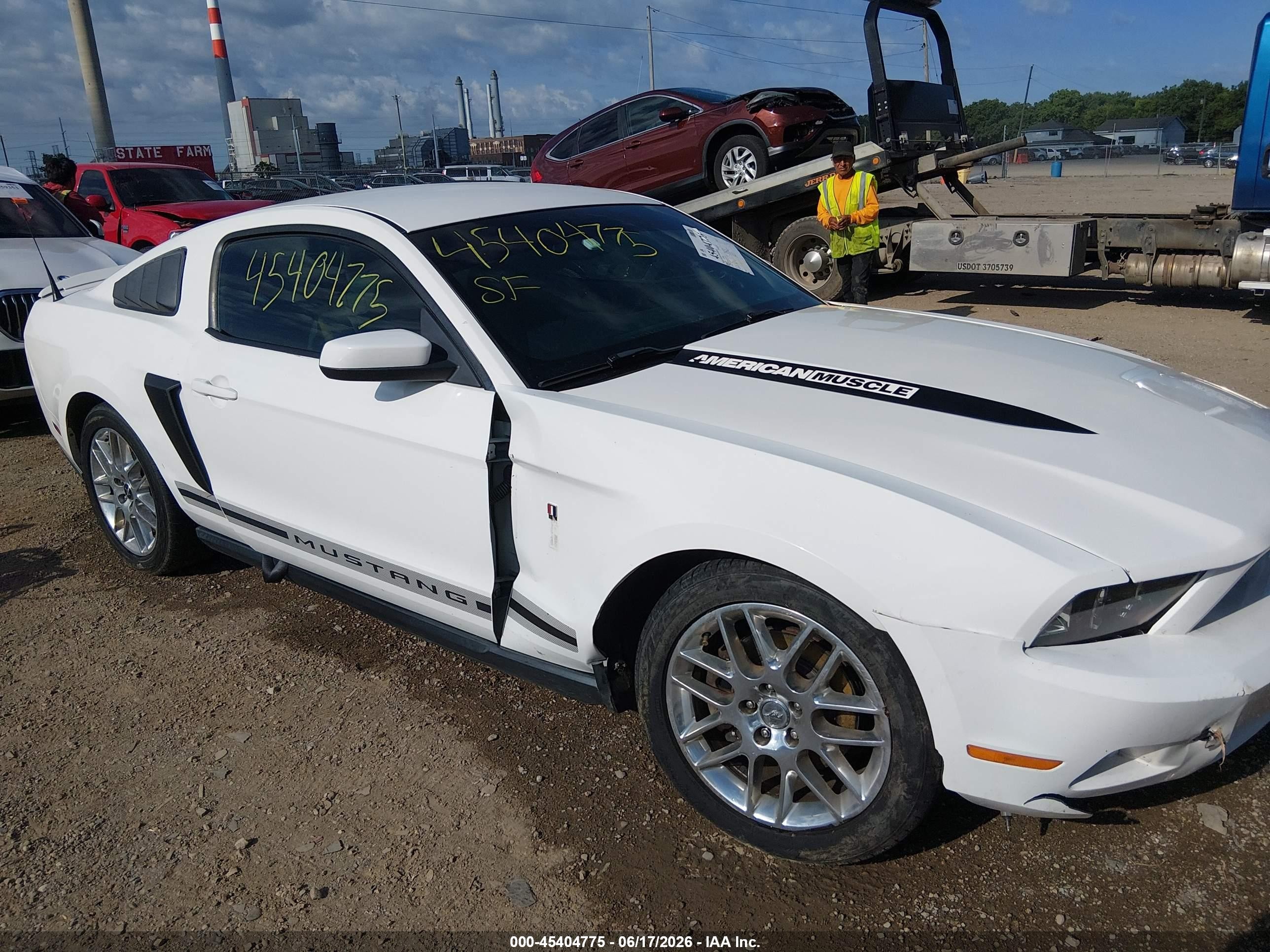 2012 Ford Mustang V6/v6 Premium White vin: 1ZVBP8AM4C5233274