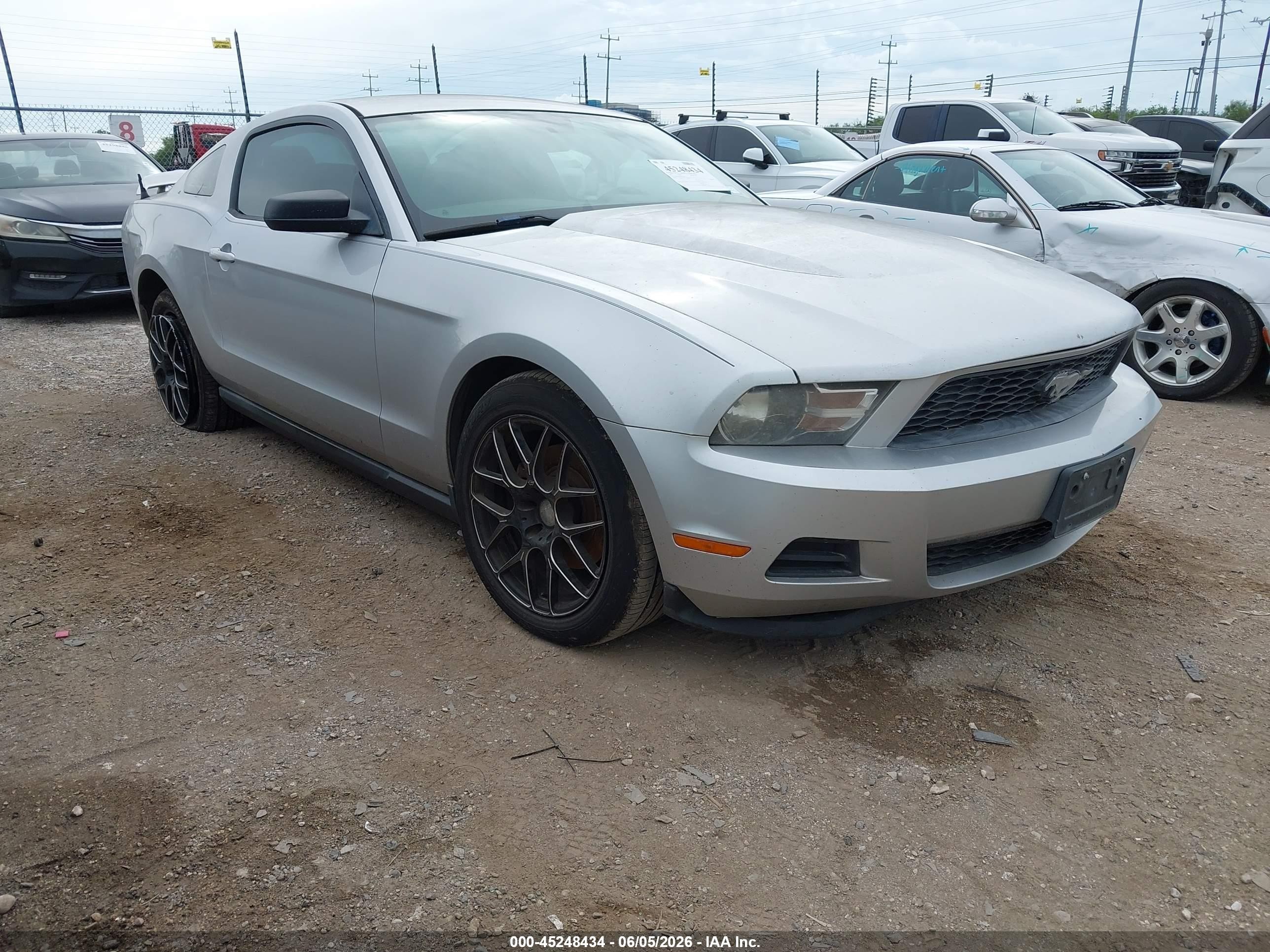 2012 Ford Mustang V6 Silver vin: 1ZVBP8AM4C5267828
