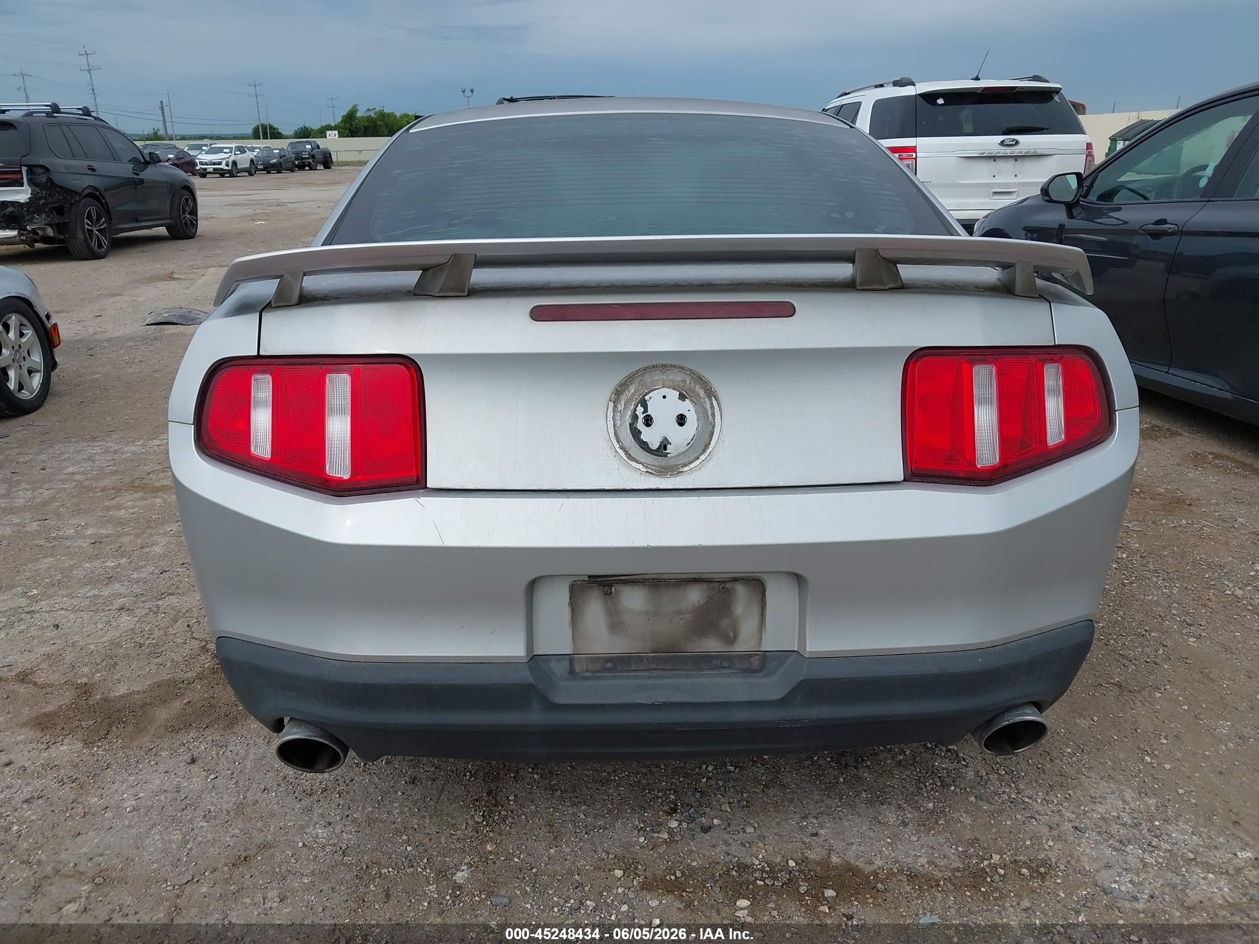 2012 Ford Mustang V6 Silver vin: 1ZVBP8AM4C5267828