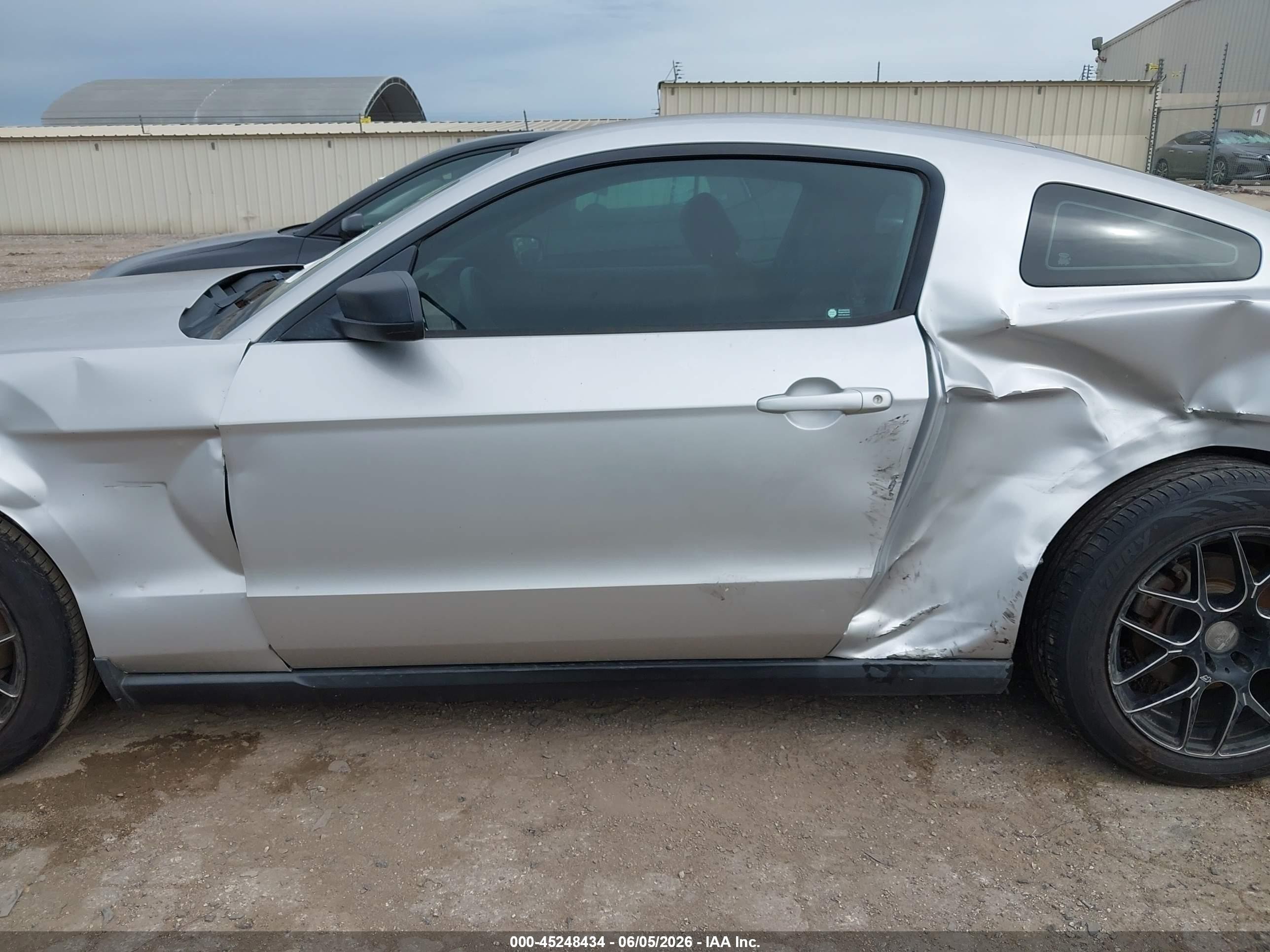 2012 Ford Mustang V6 Silver vin: 1ZVBP8AM4C5267828